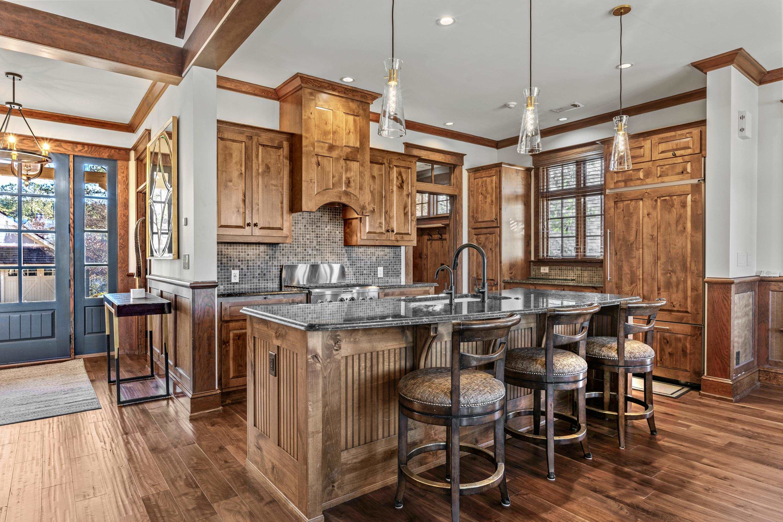 1210 COTTAGE LANE EAST