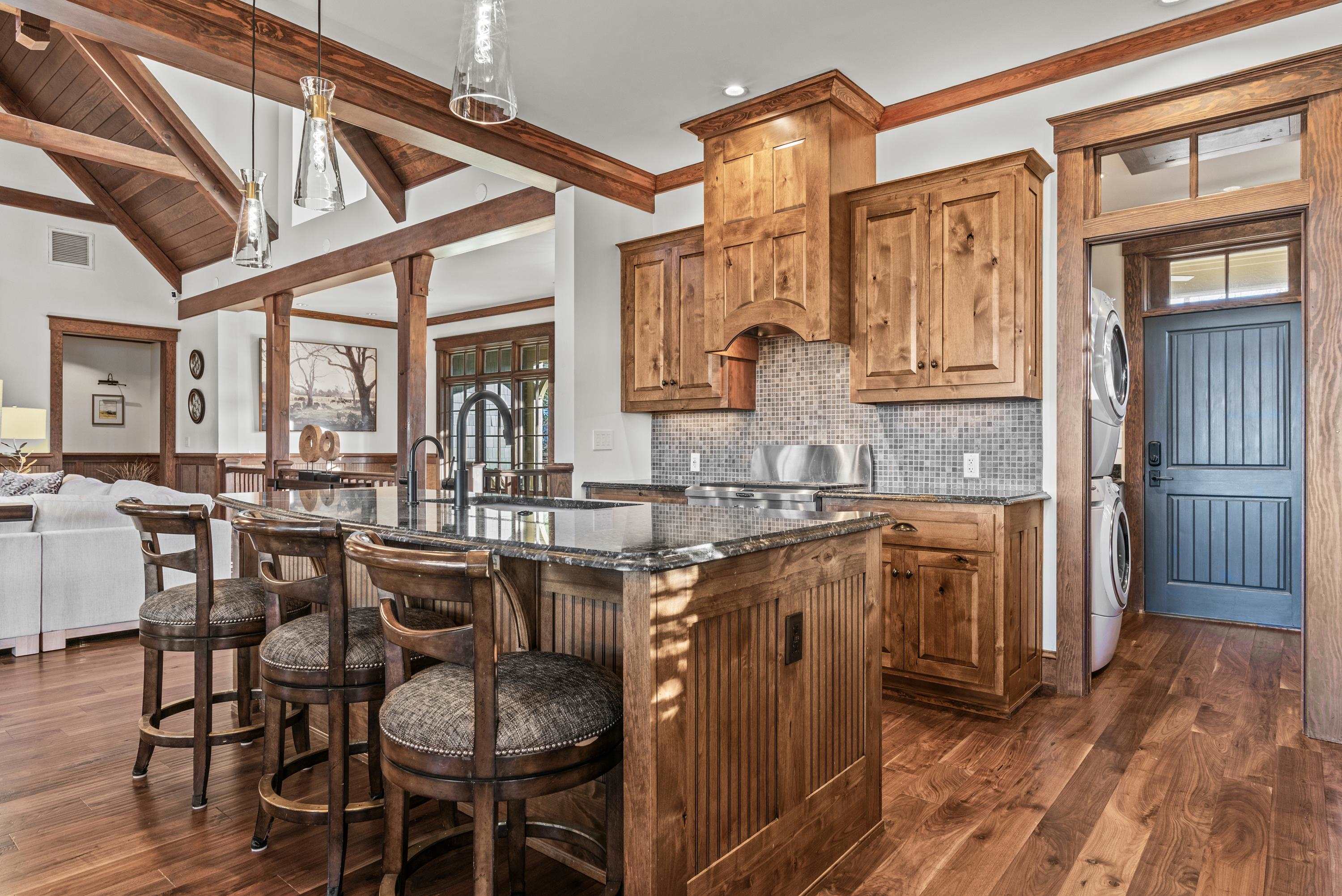 1210 COTTAGE LANE EAST