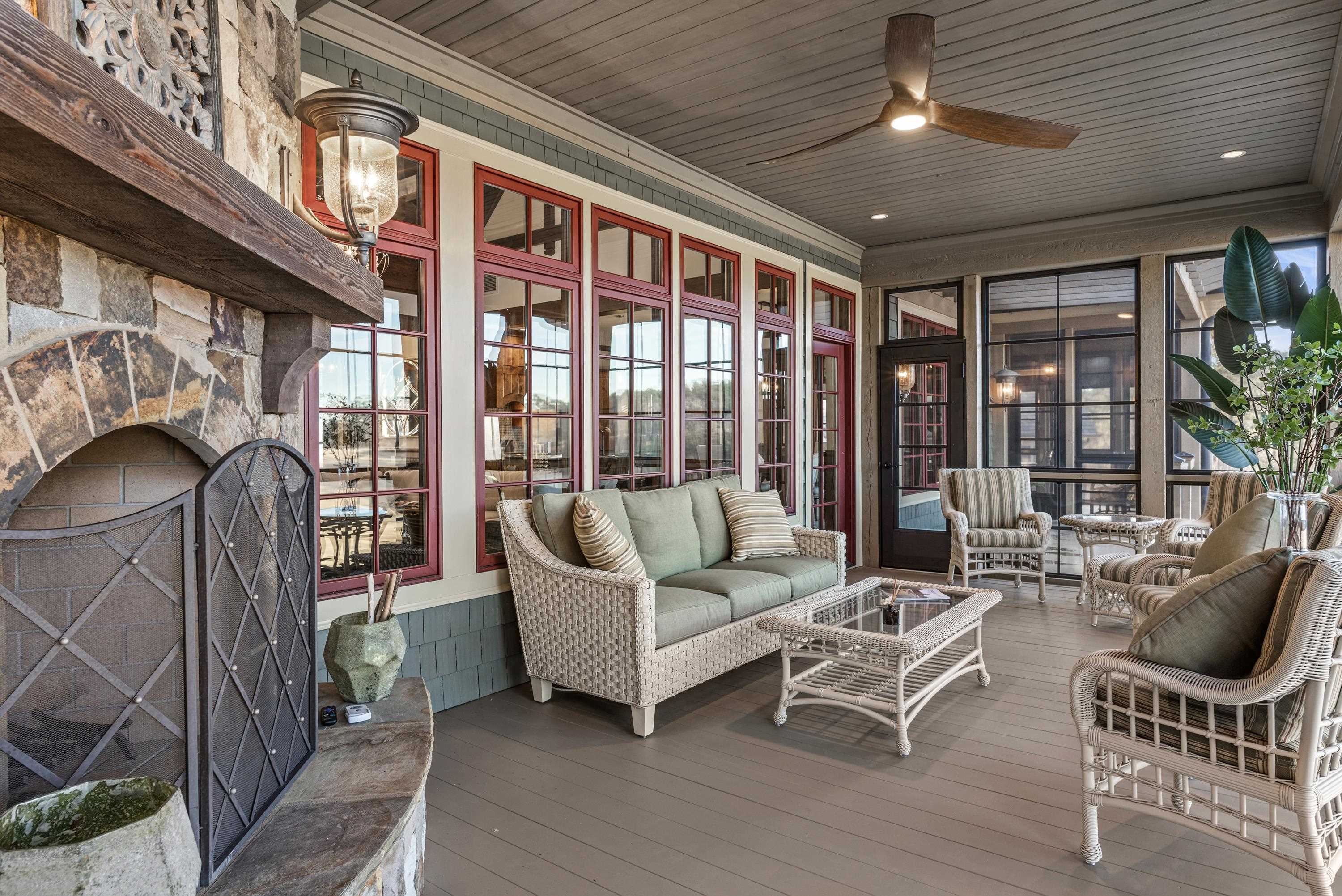 1210 COTTAGE LANE EAST