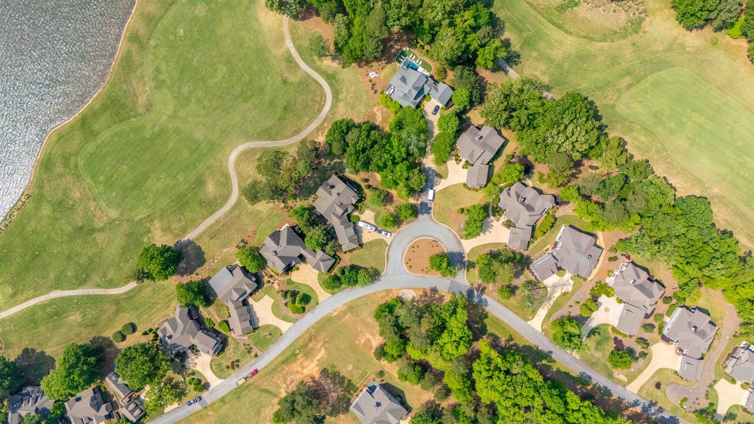 1010 PINE BLUFF CIRCLE