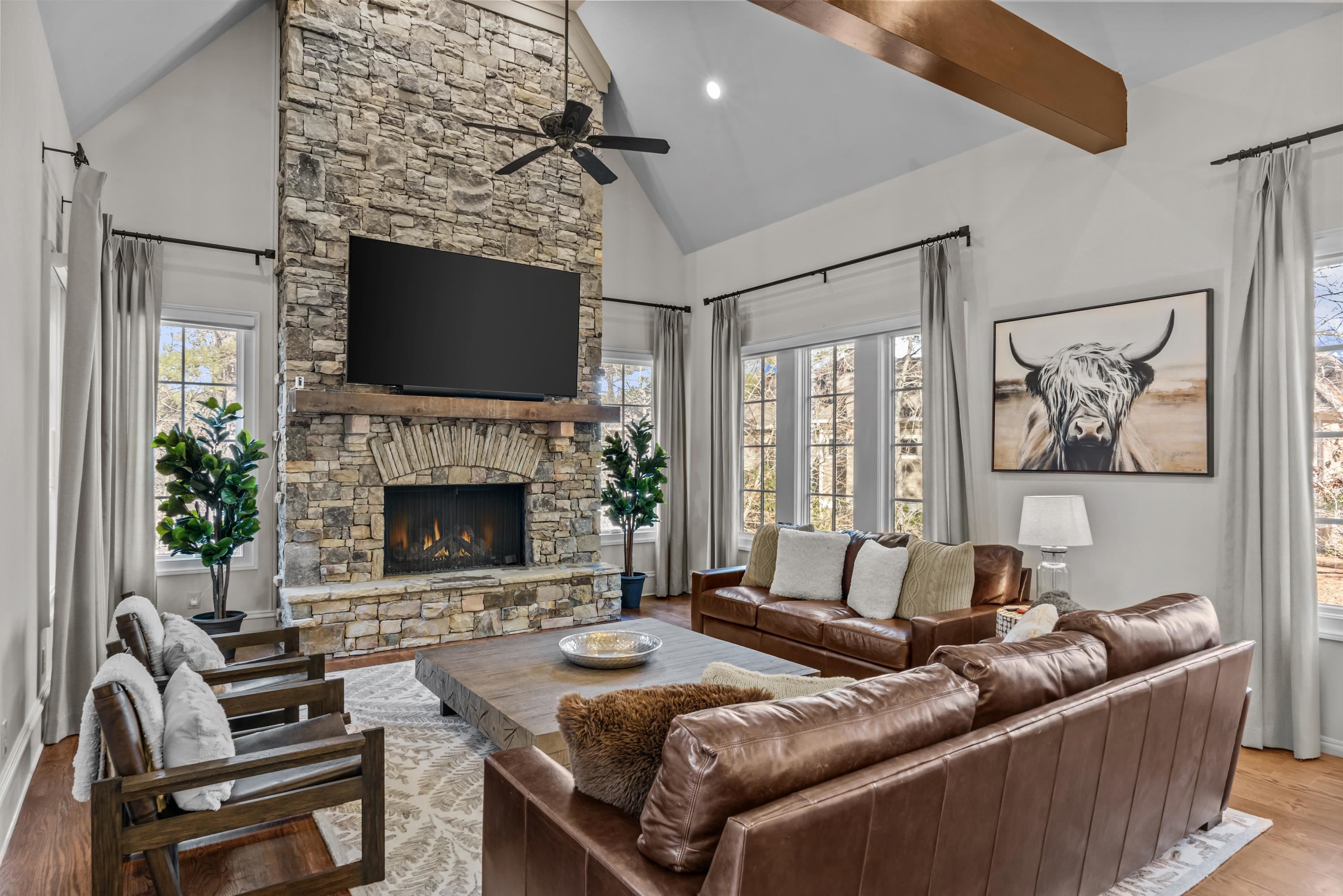 1030 RIDGE GROVE