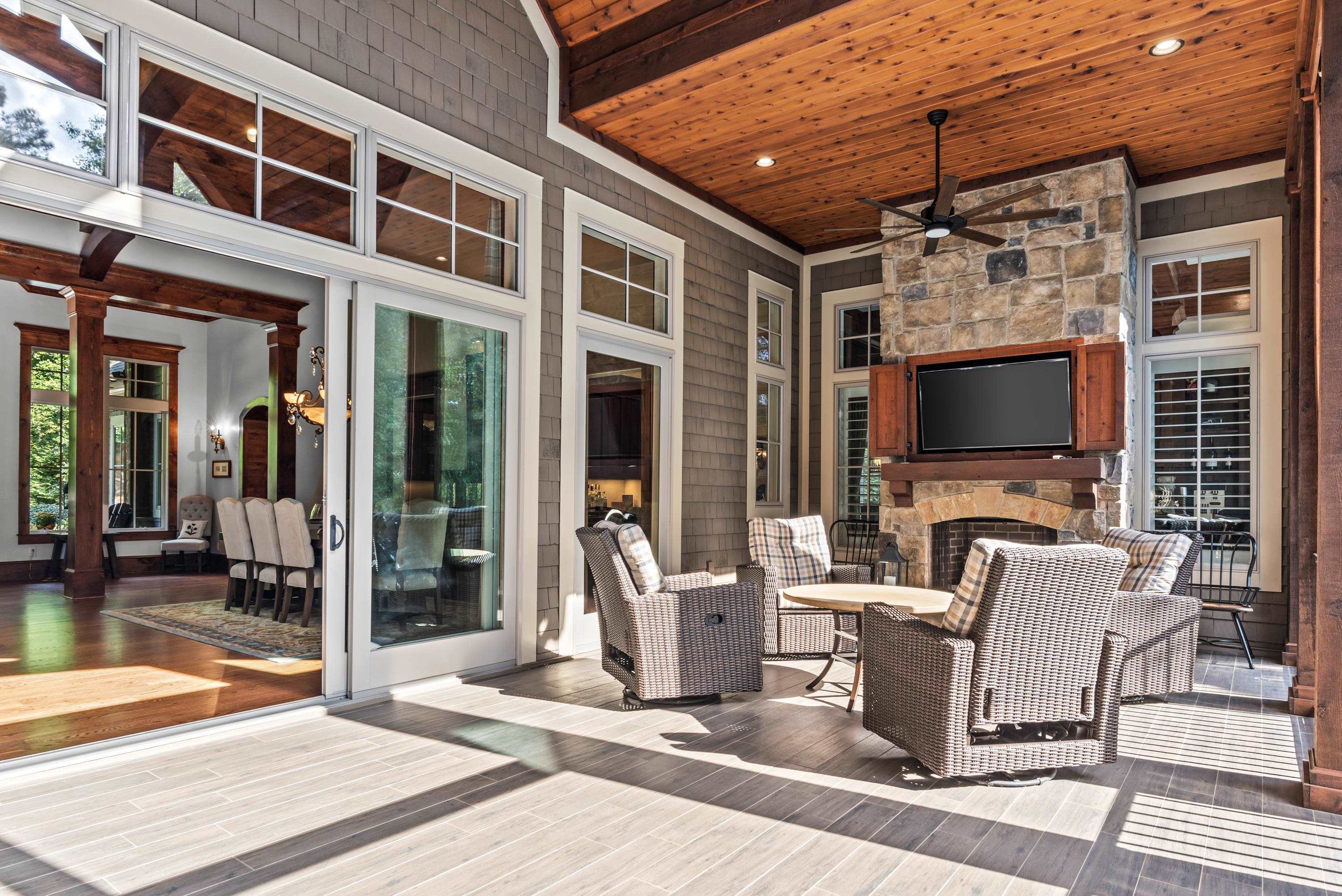 1831 PARROTTS POINTE ROAD