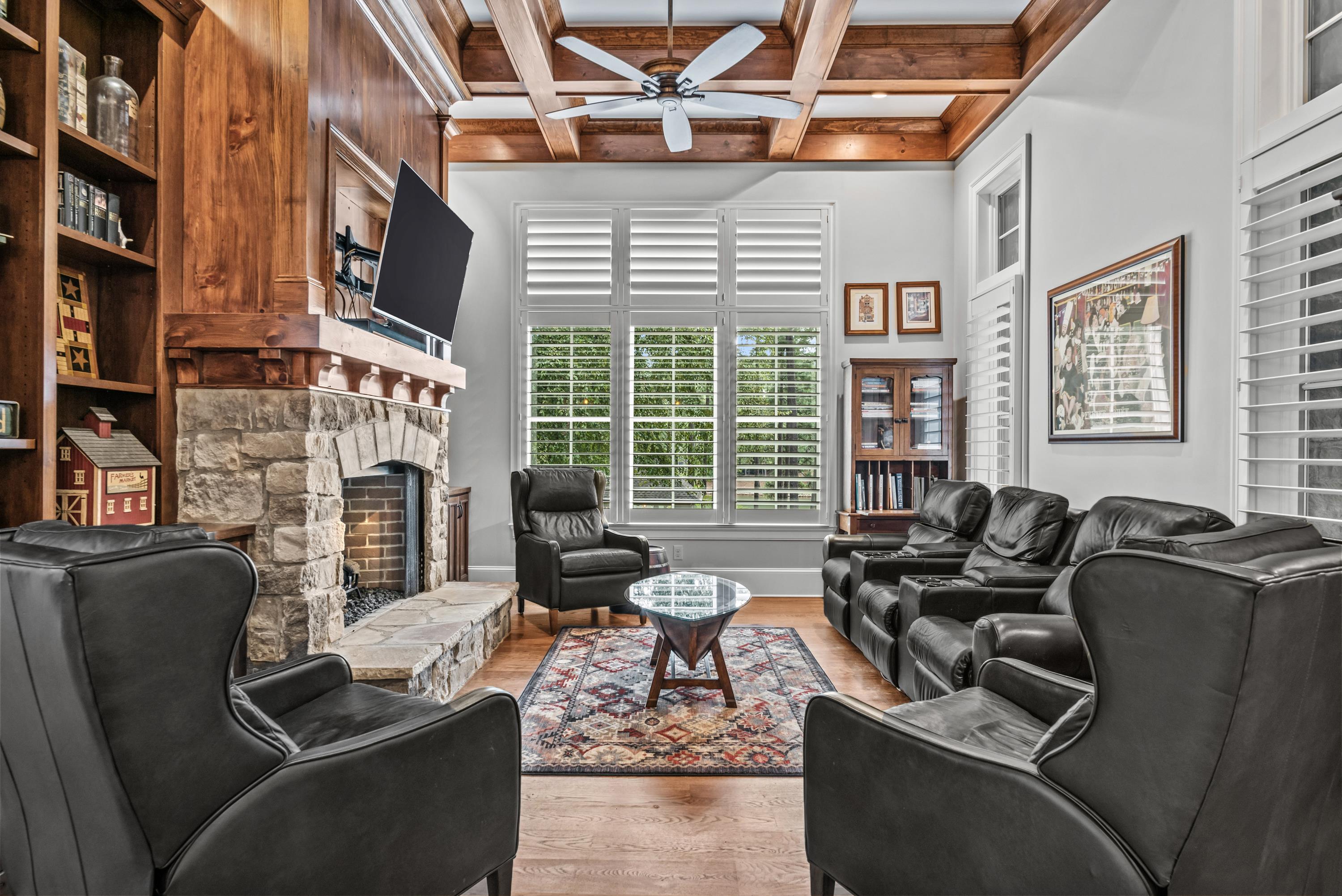 1831 PARROTTS POINTE ROAD