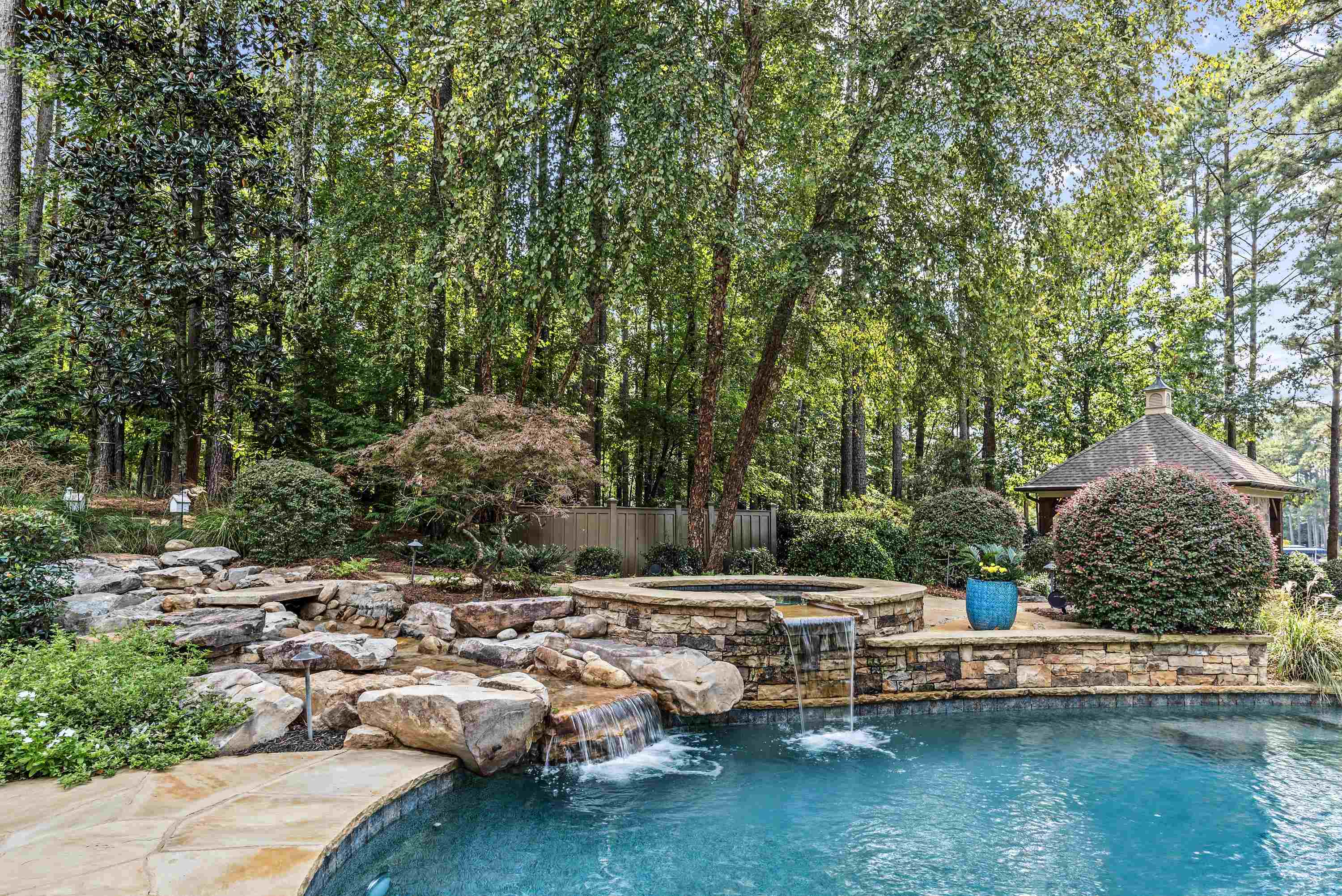 1831 PARROTTS POINTE ROAD