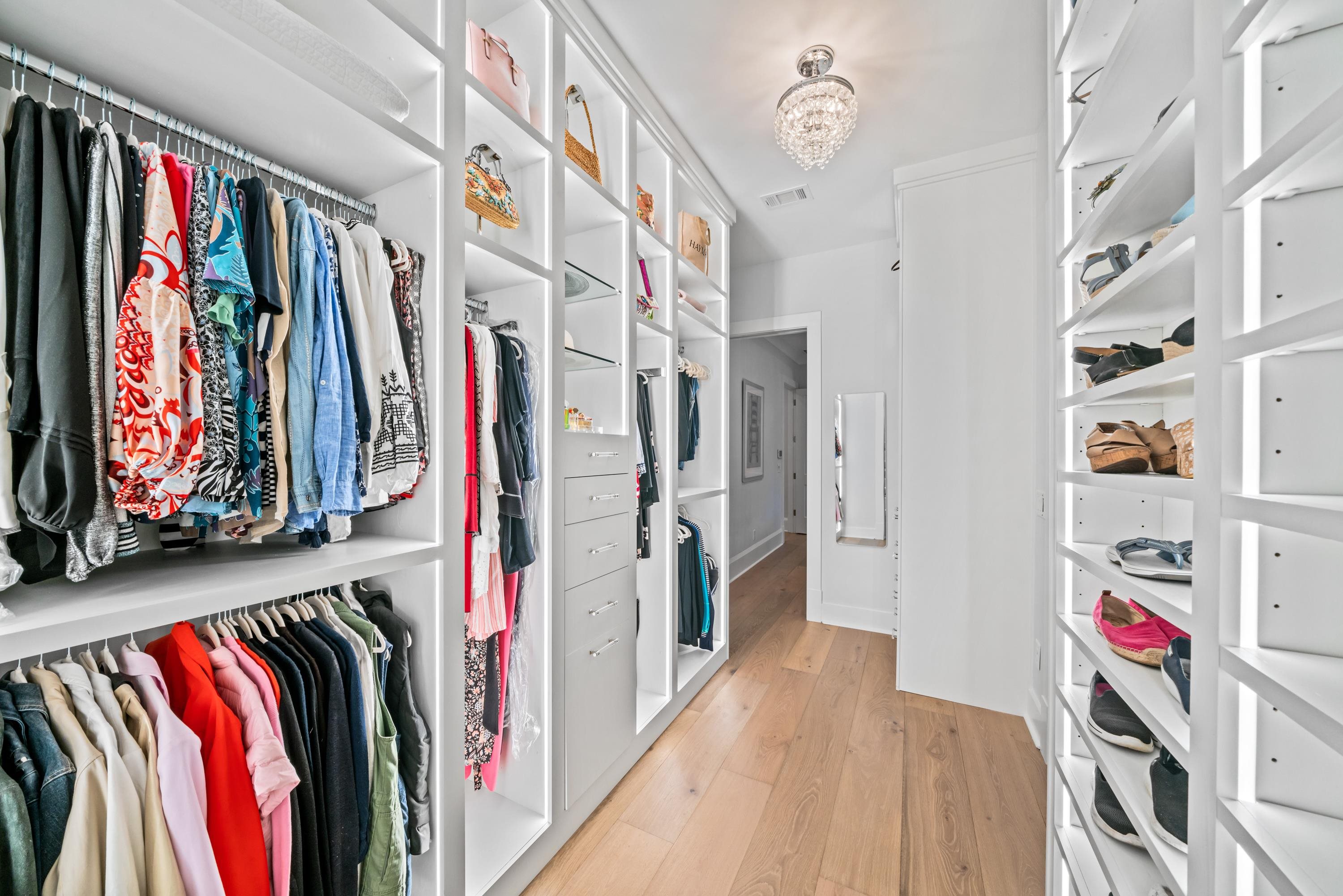 1101 BROOKSIDE