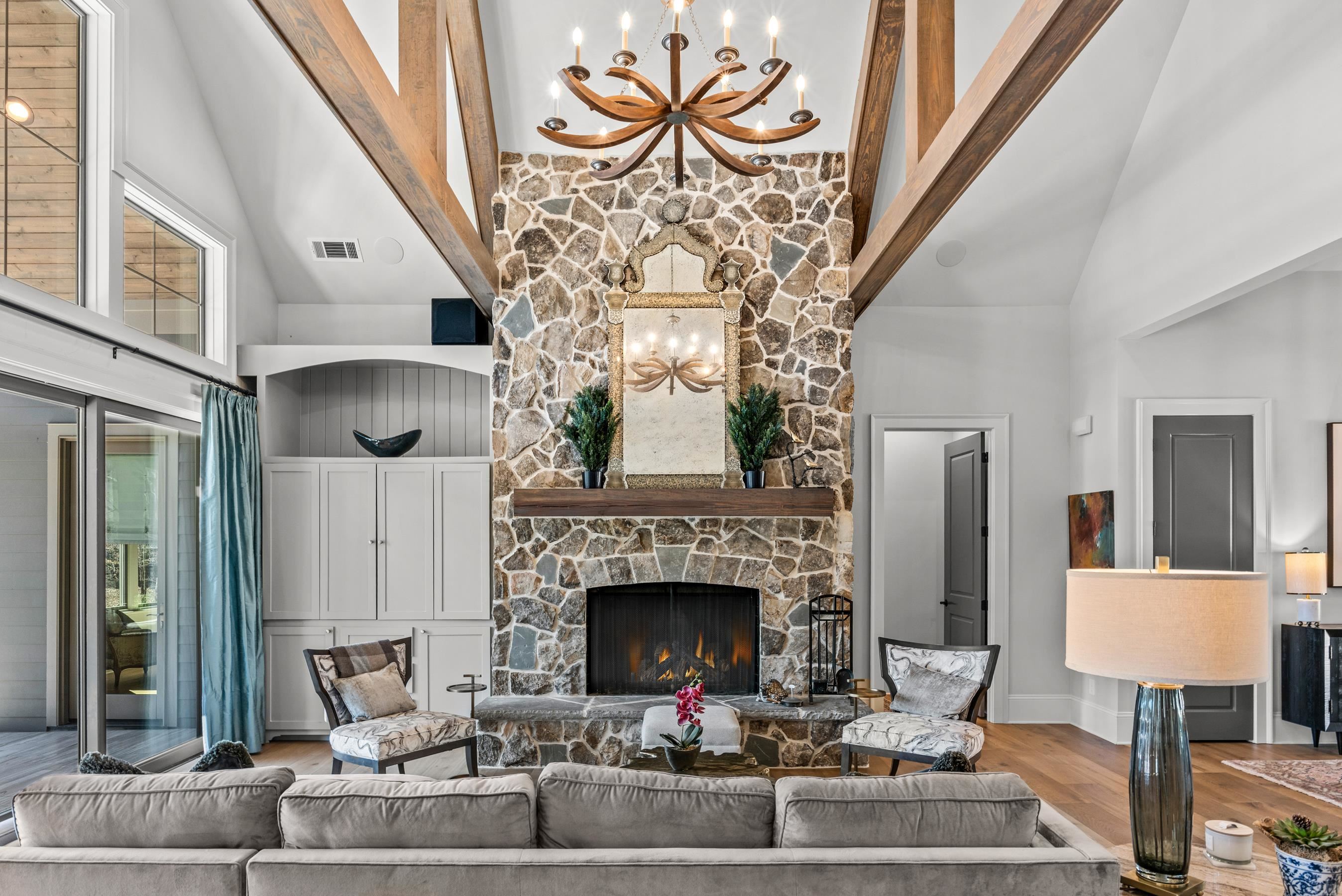 1051 LIBERTY BLUFF LANE