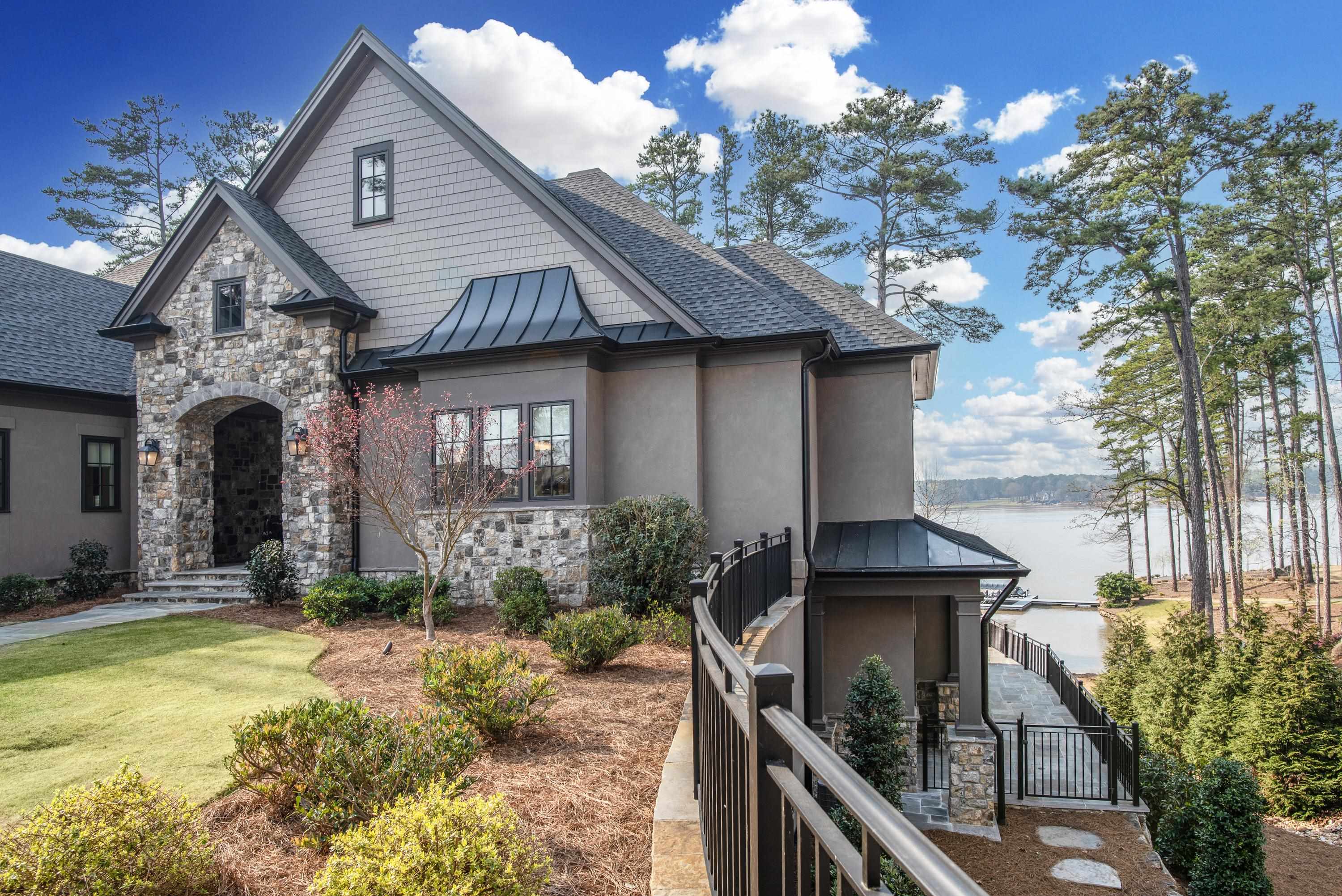 2781 LINGER LONGER DRIVE