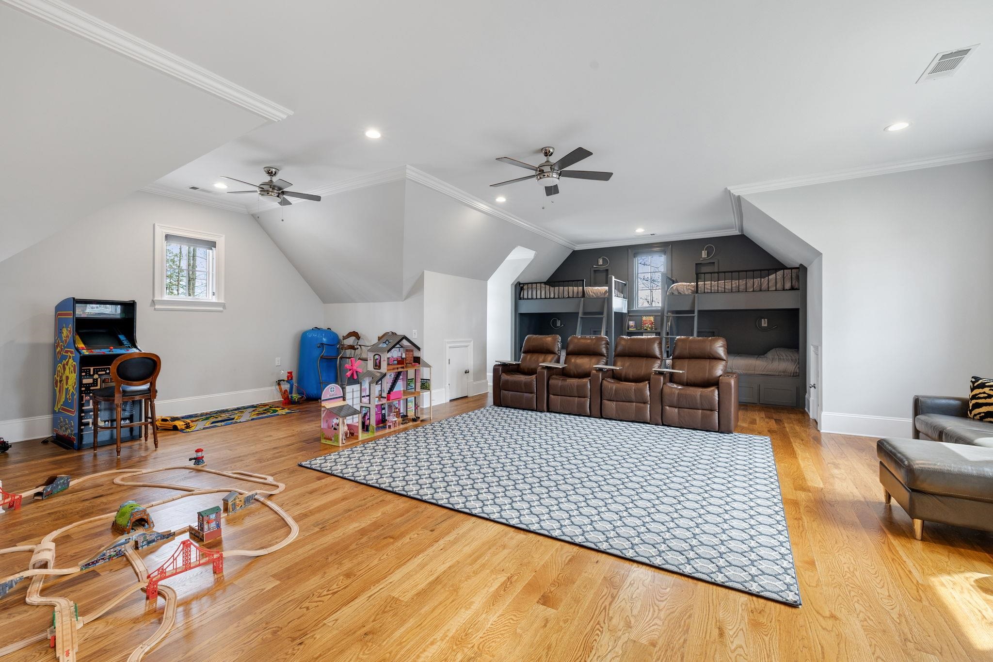 2781 LINGER LONGER DRIVE