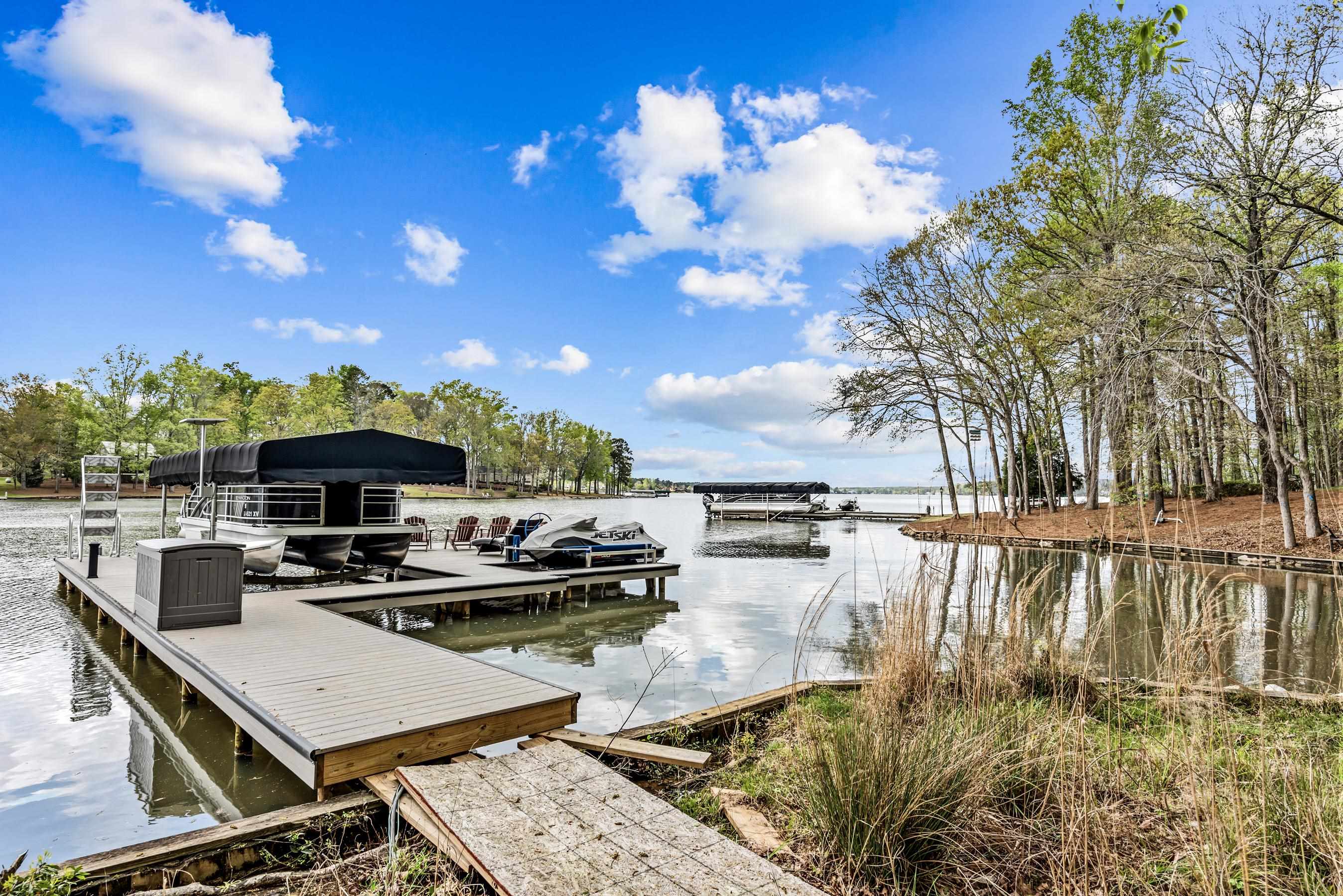 233 REYNOLDS DRIVE