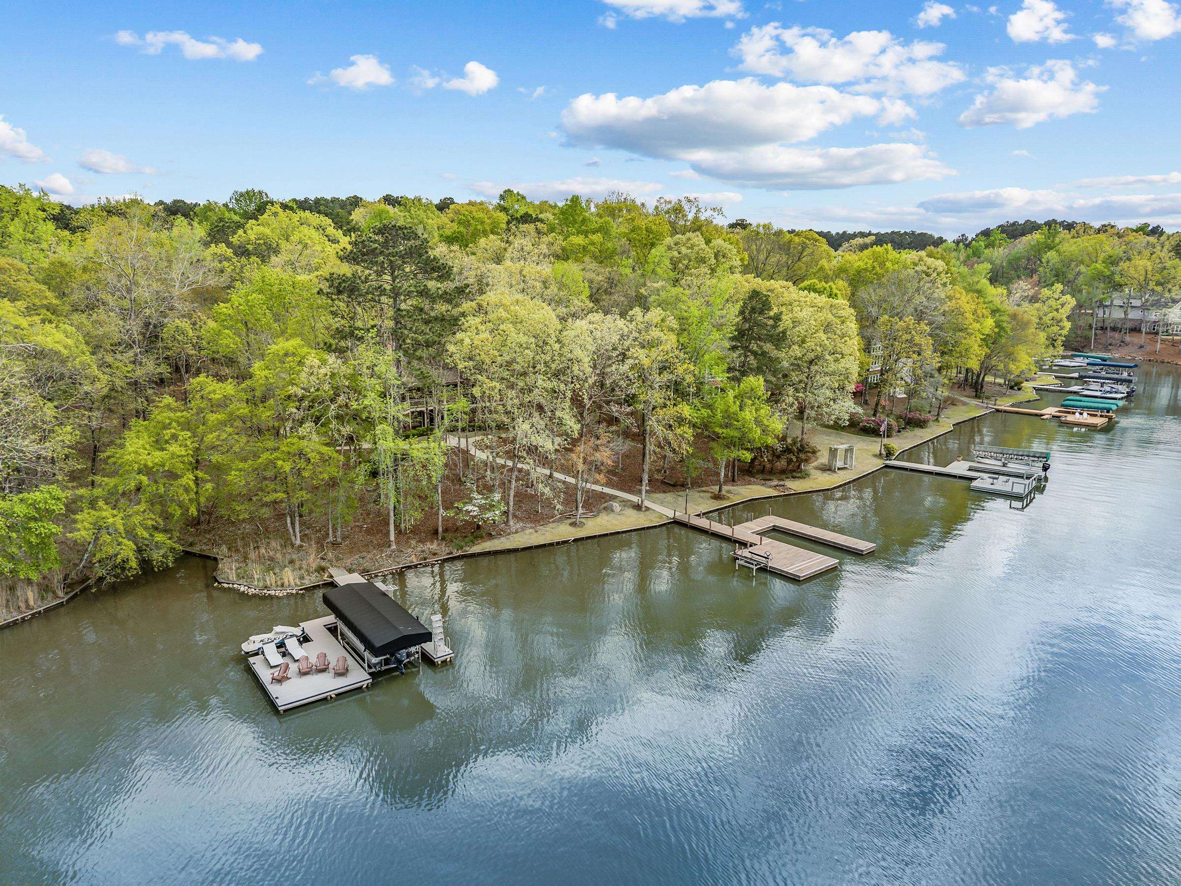 233 REYNOLDS DRIVE