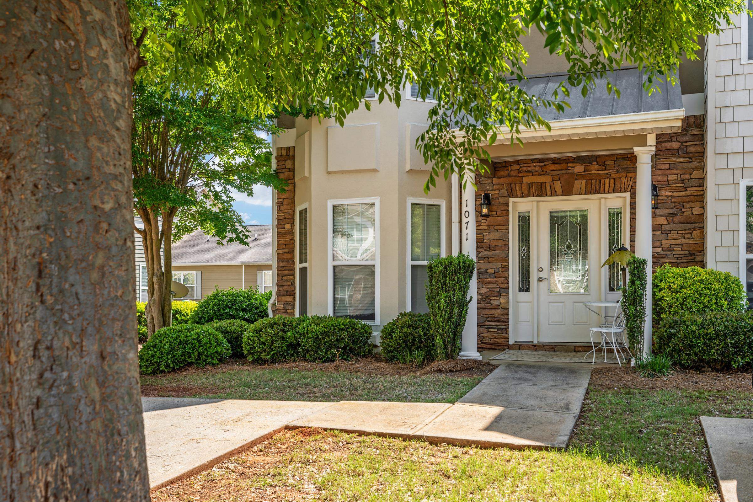 1071 APPLE ORCHARD LANE