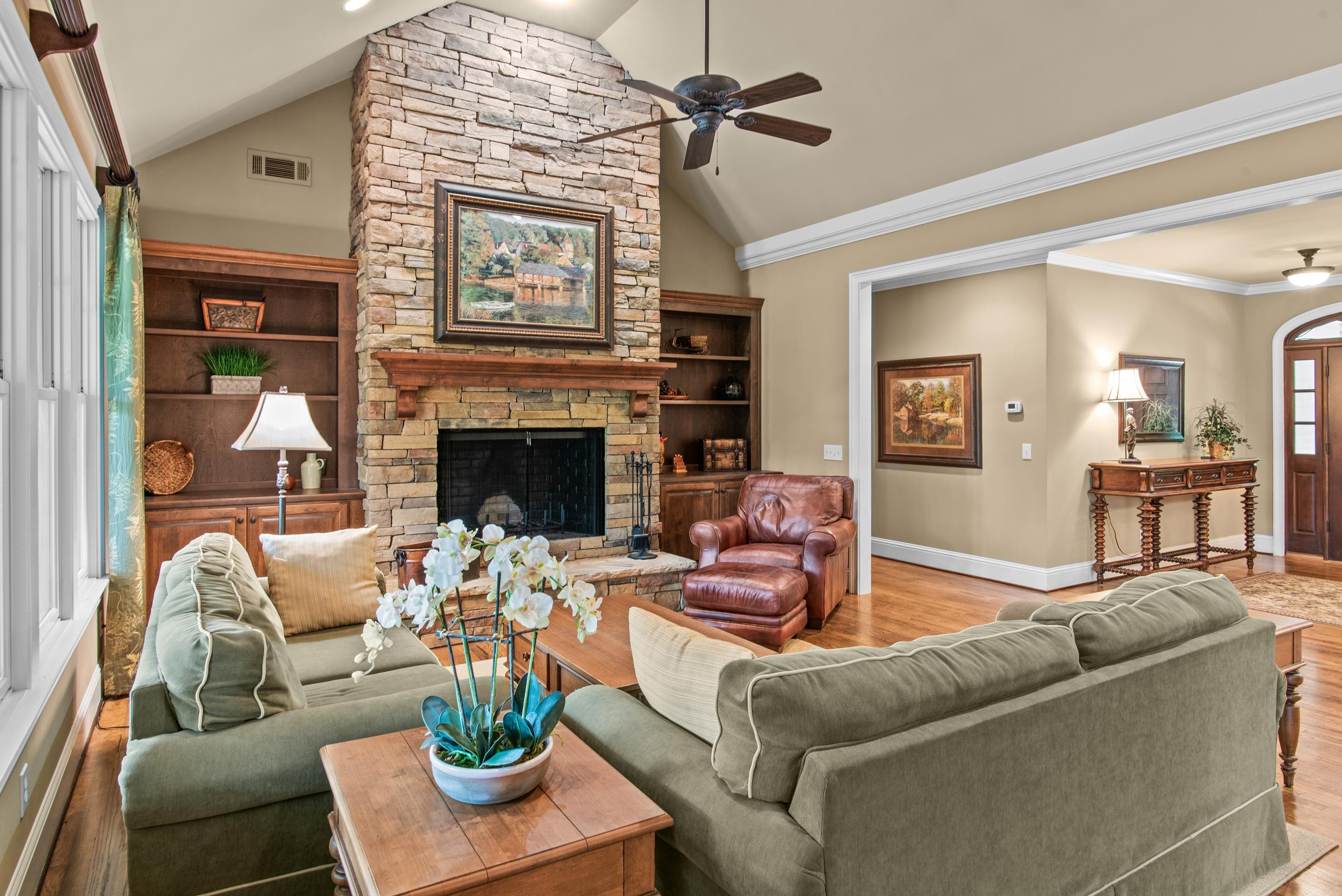 1171 WRAYSWOOD CIRCLE