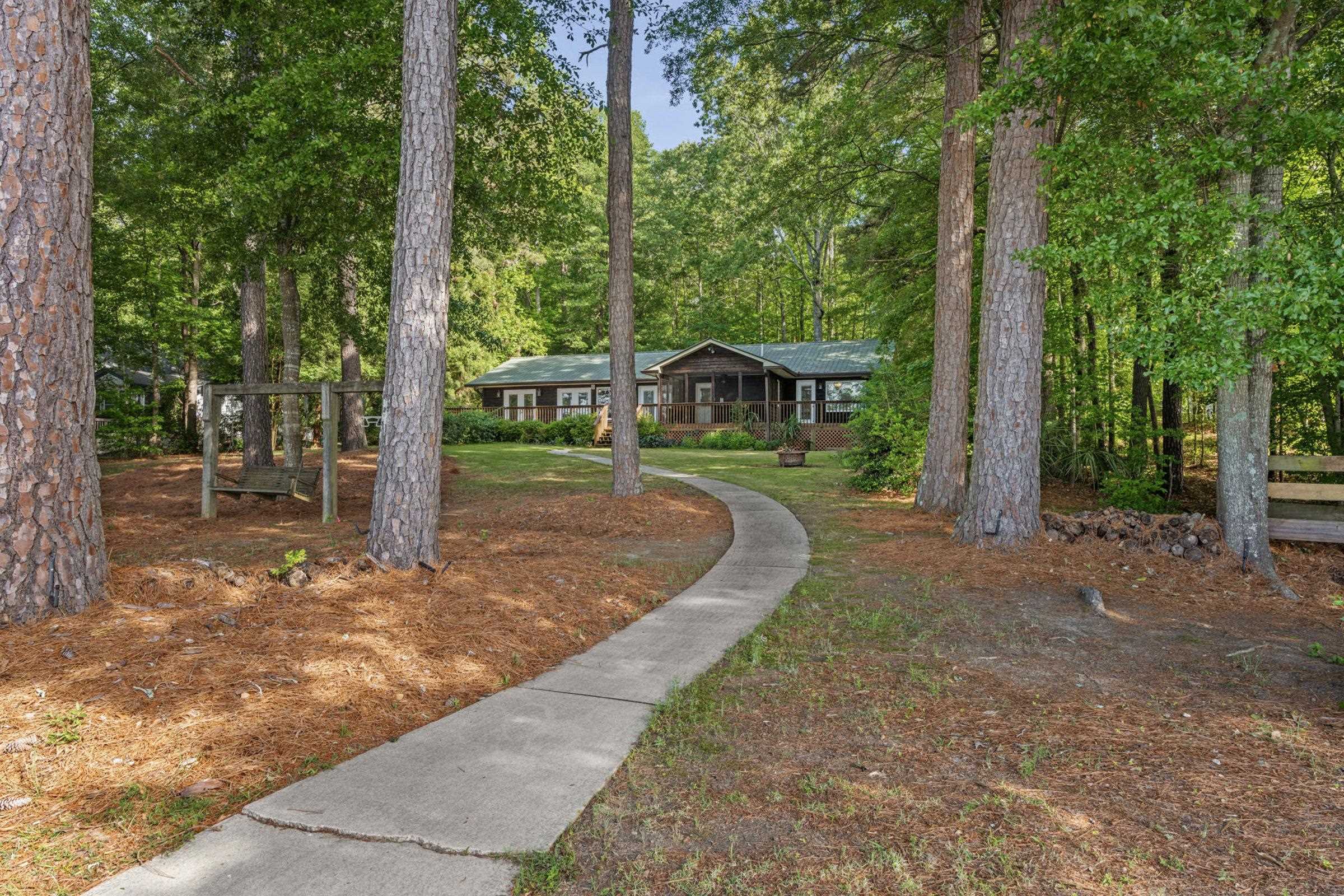 1621 MORGAN DRIVE