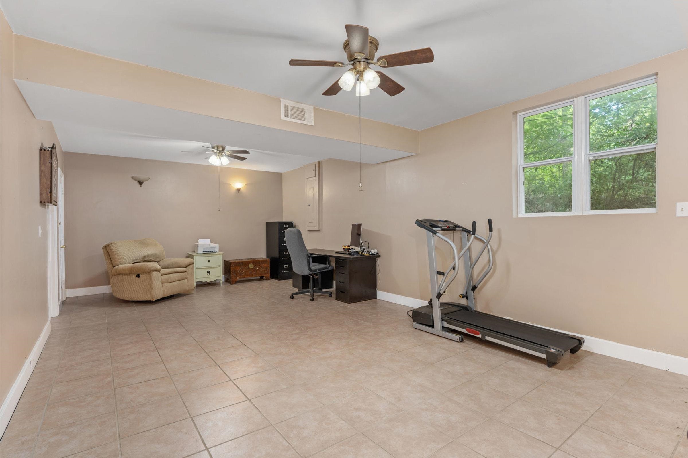 1621 MORGAN DRIVE
