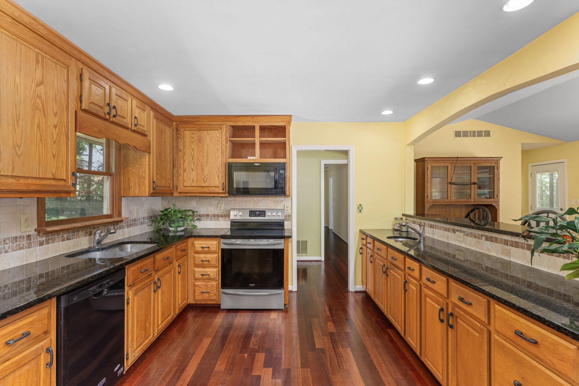 1621 MORGAN DRIVE