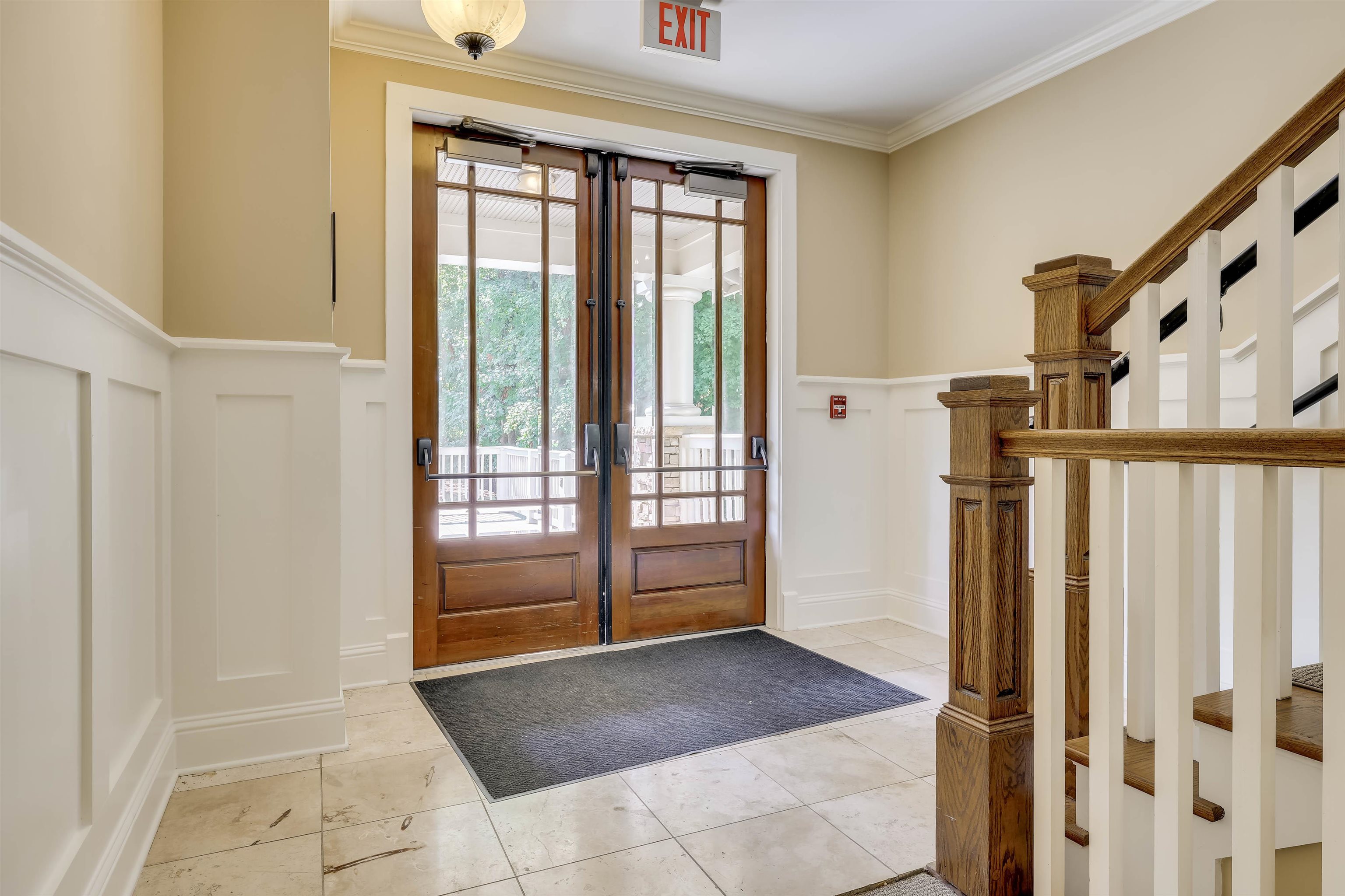 1010 D PORTAGE TRAIL