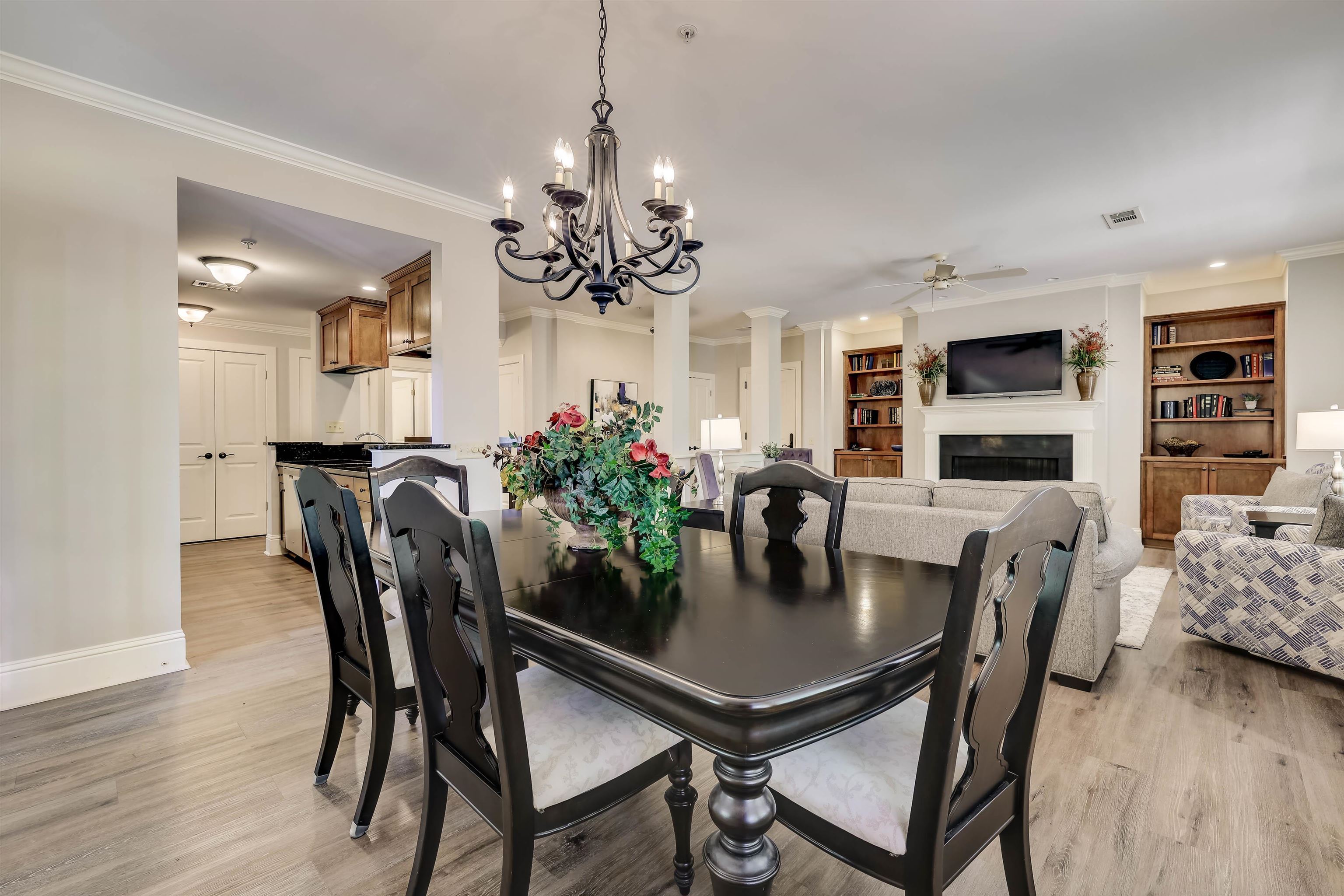 1010 D PORTAGE TRAIL