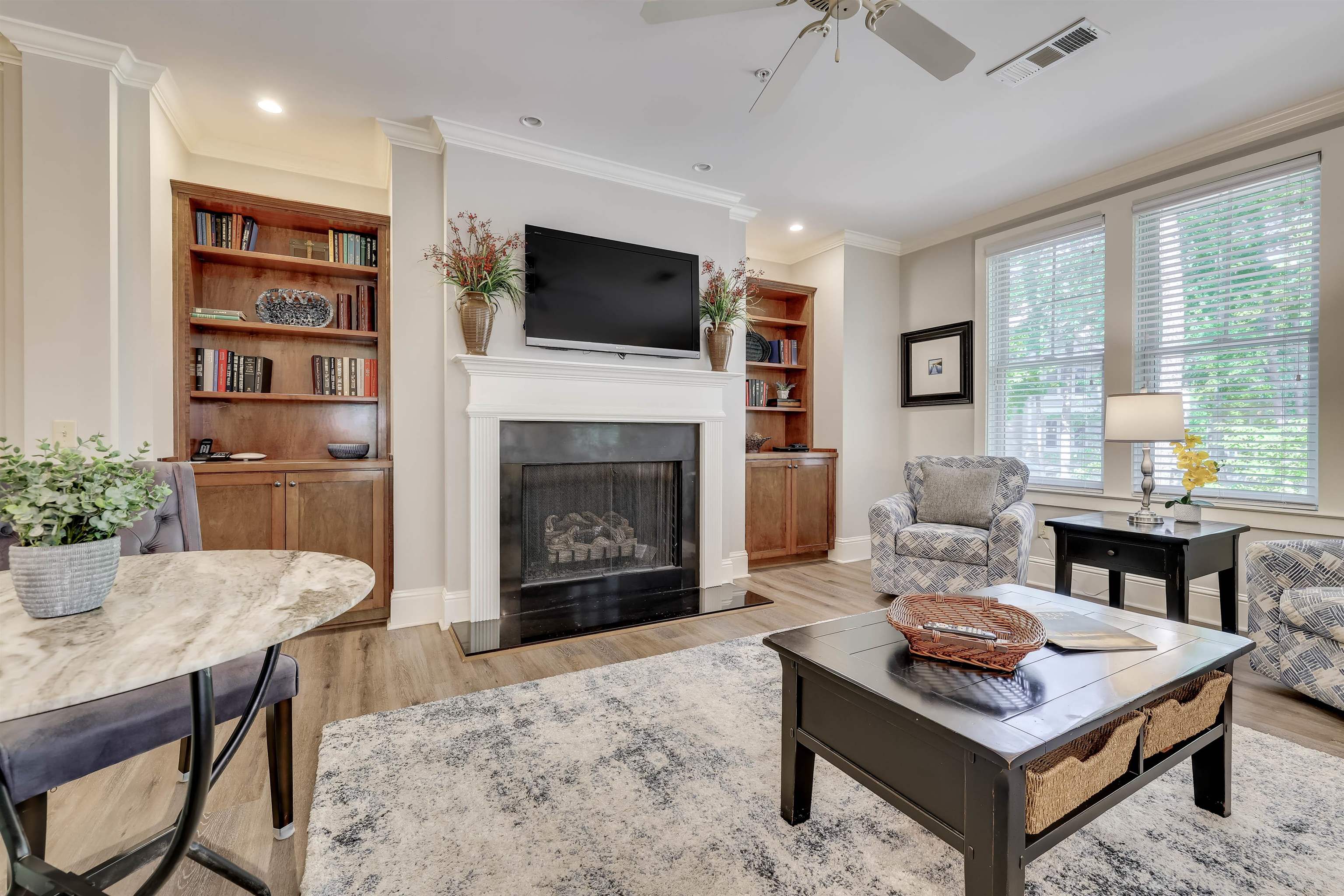 1010 D PORTAGE TRAIL