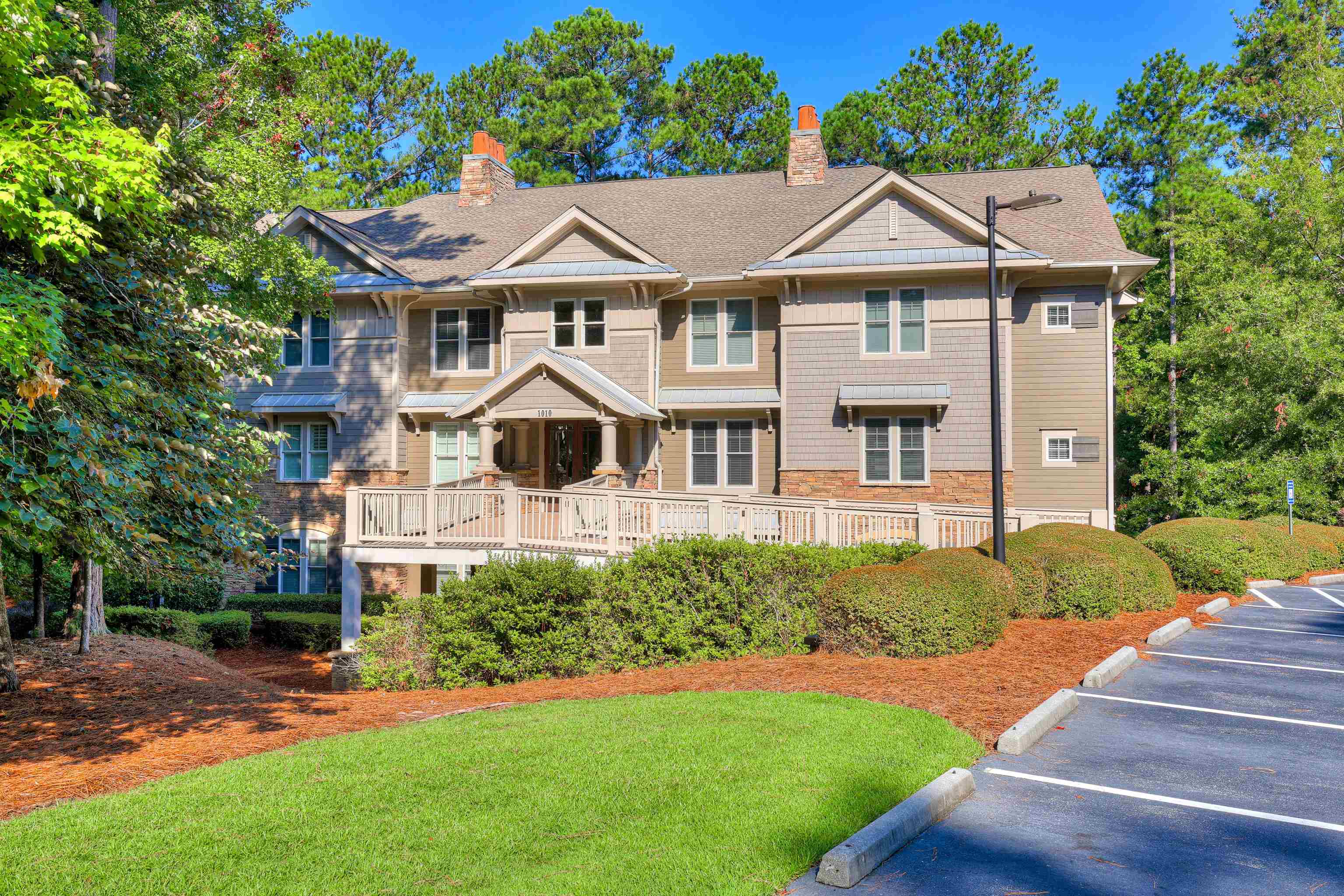 1010 D PORTAGE TRAIL