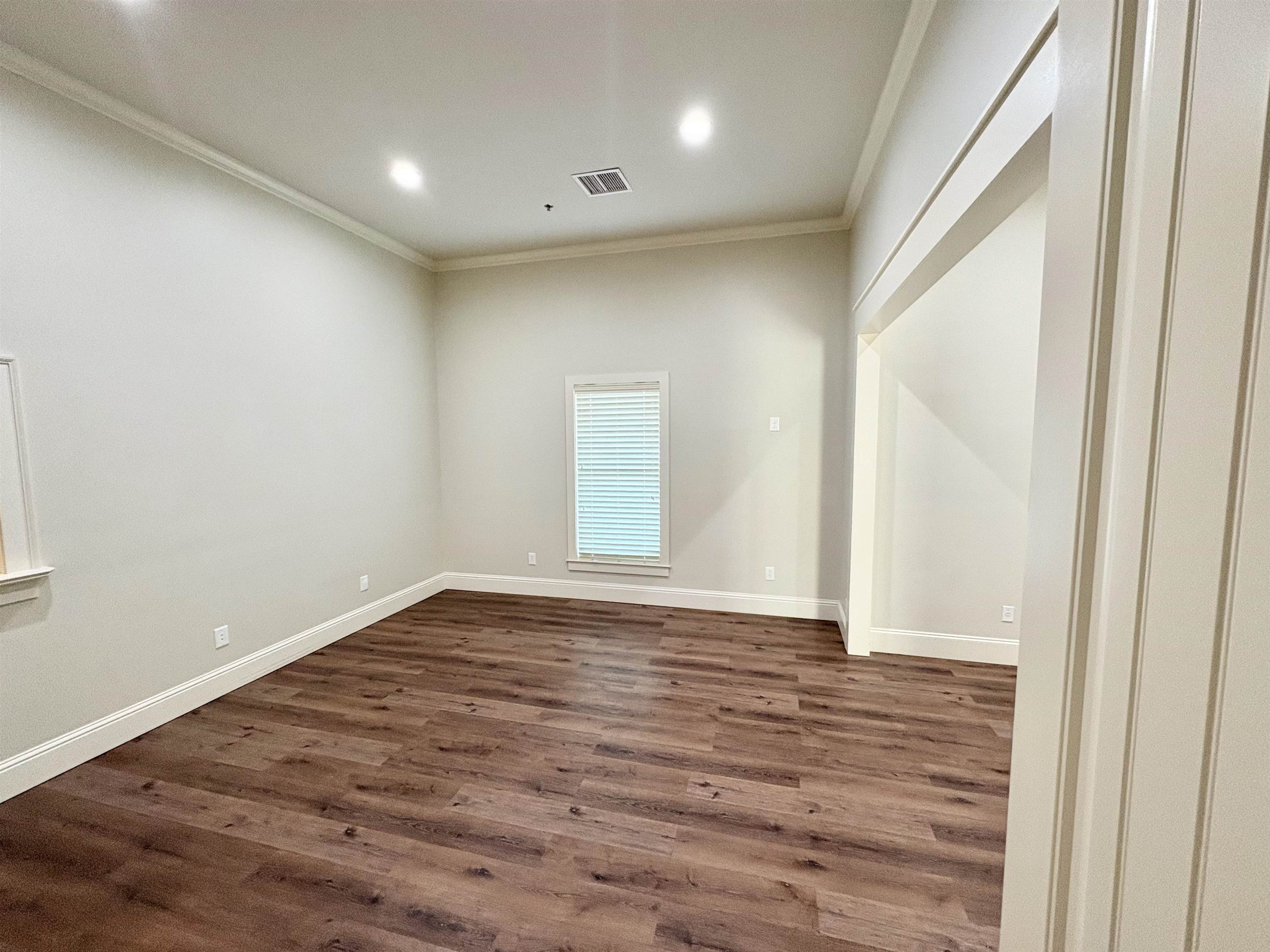 1129 LAKE OCONEE PARKWAY Unit: Suite 104