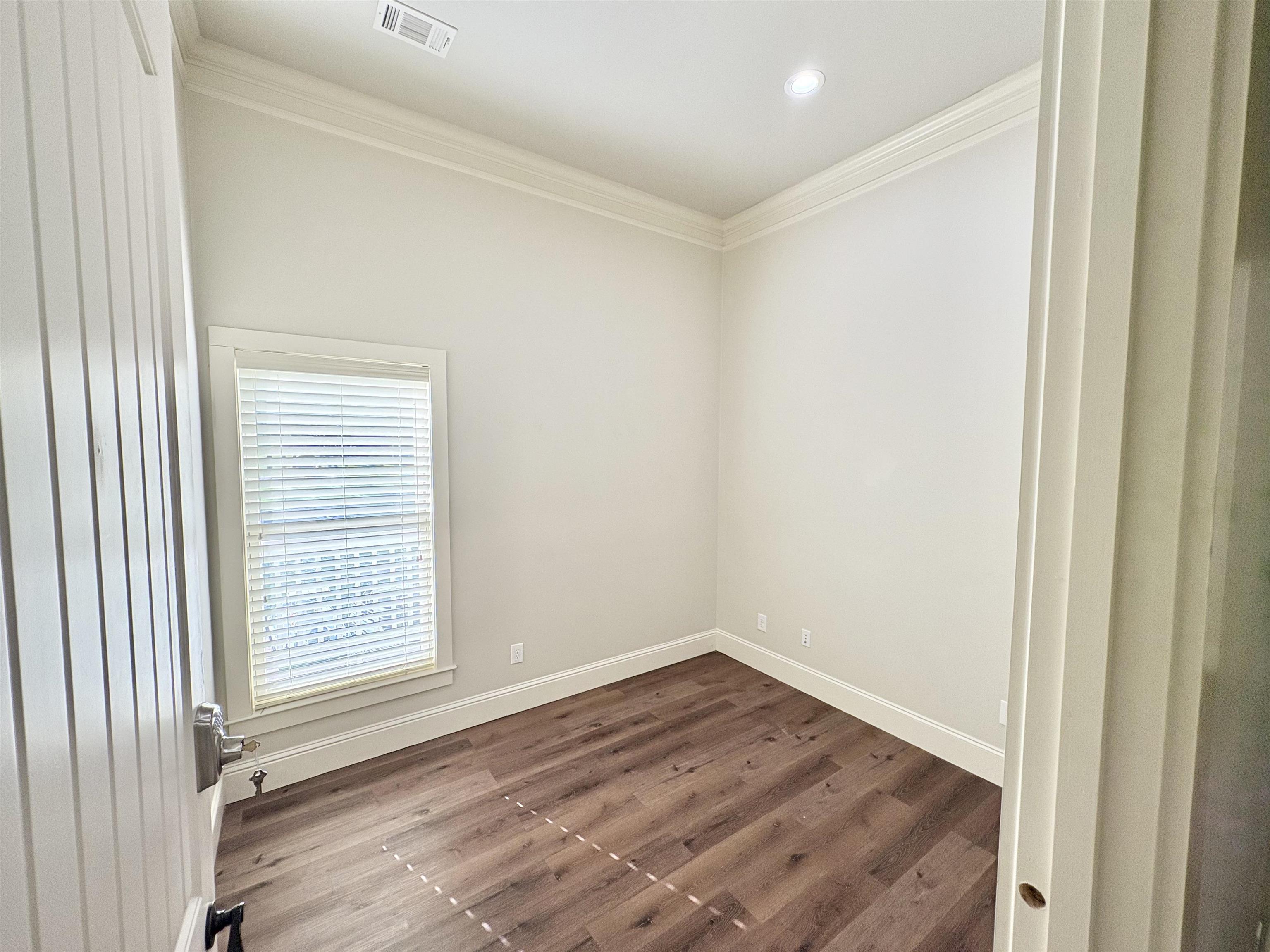 1129 LAKE OCONEE PARKWAY Unit: Suite 104