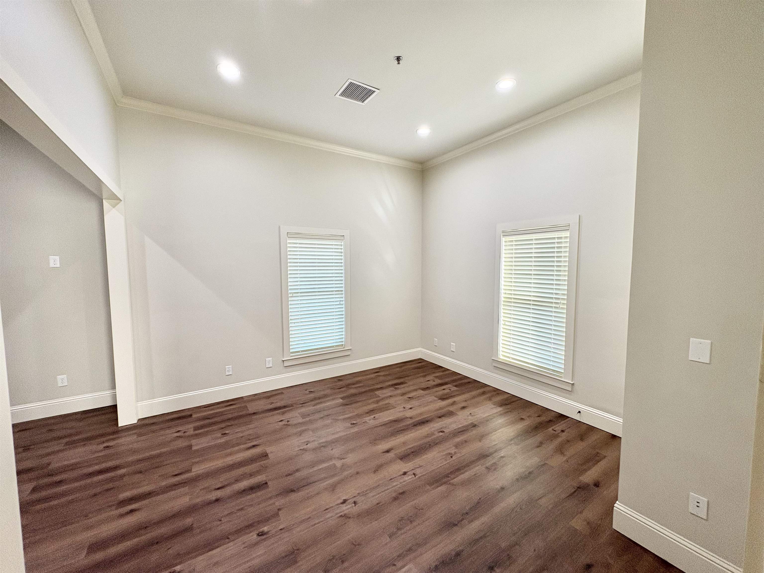 1129 LAKE OCONEE PARKWAY Unit: Suite 104