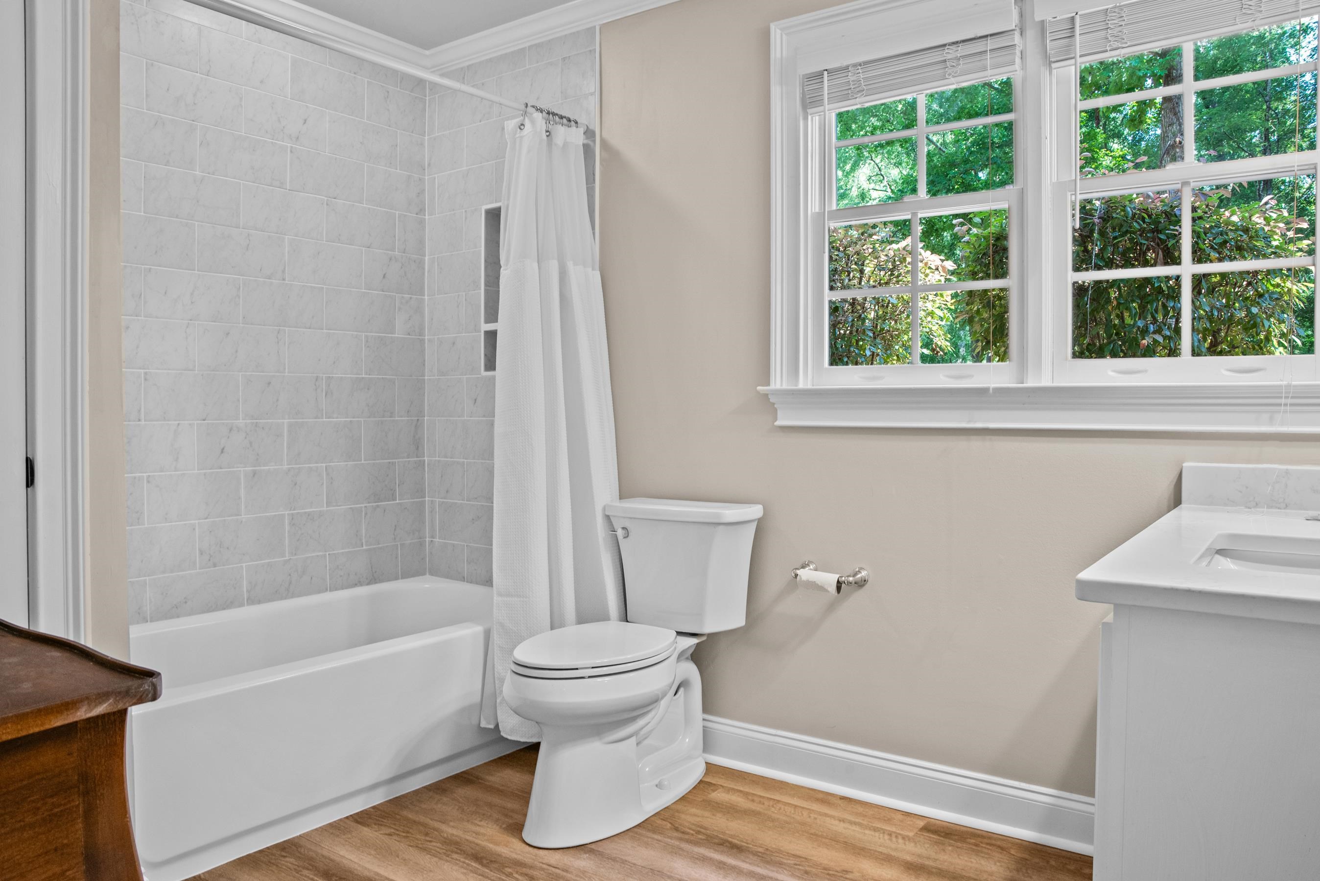 1210 MERCER TRAIL