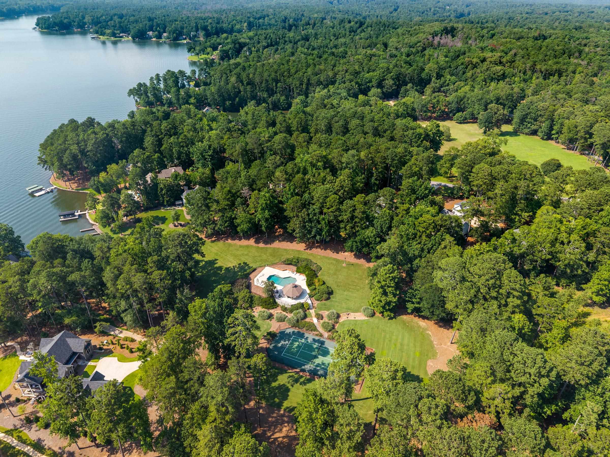 1210 MERCER TRAIL