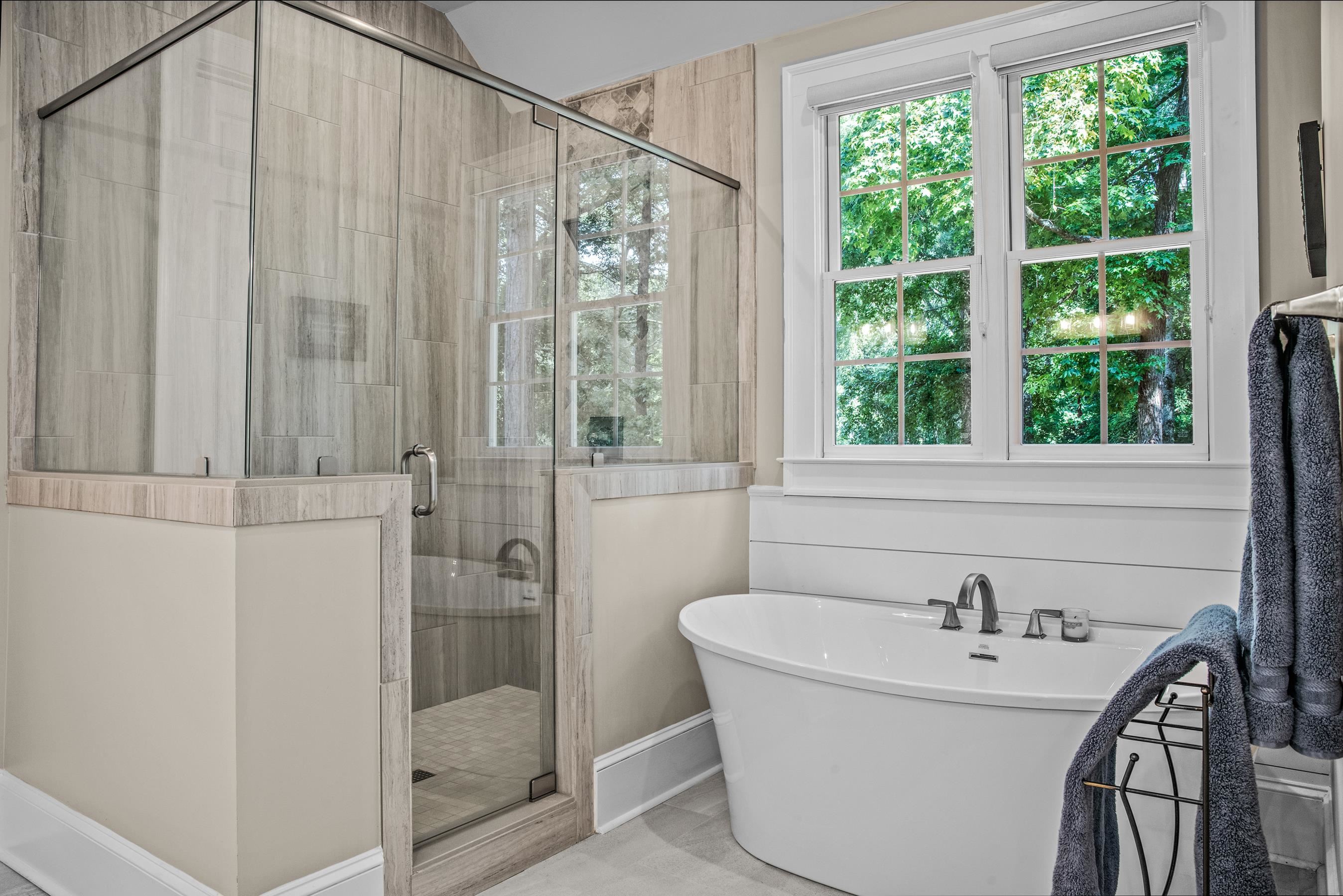 1210 MERCER TRAIL