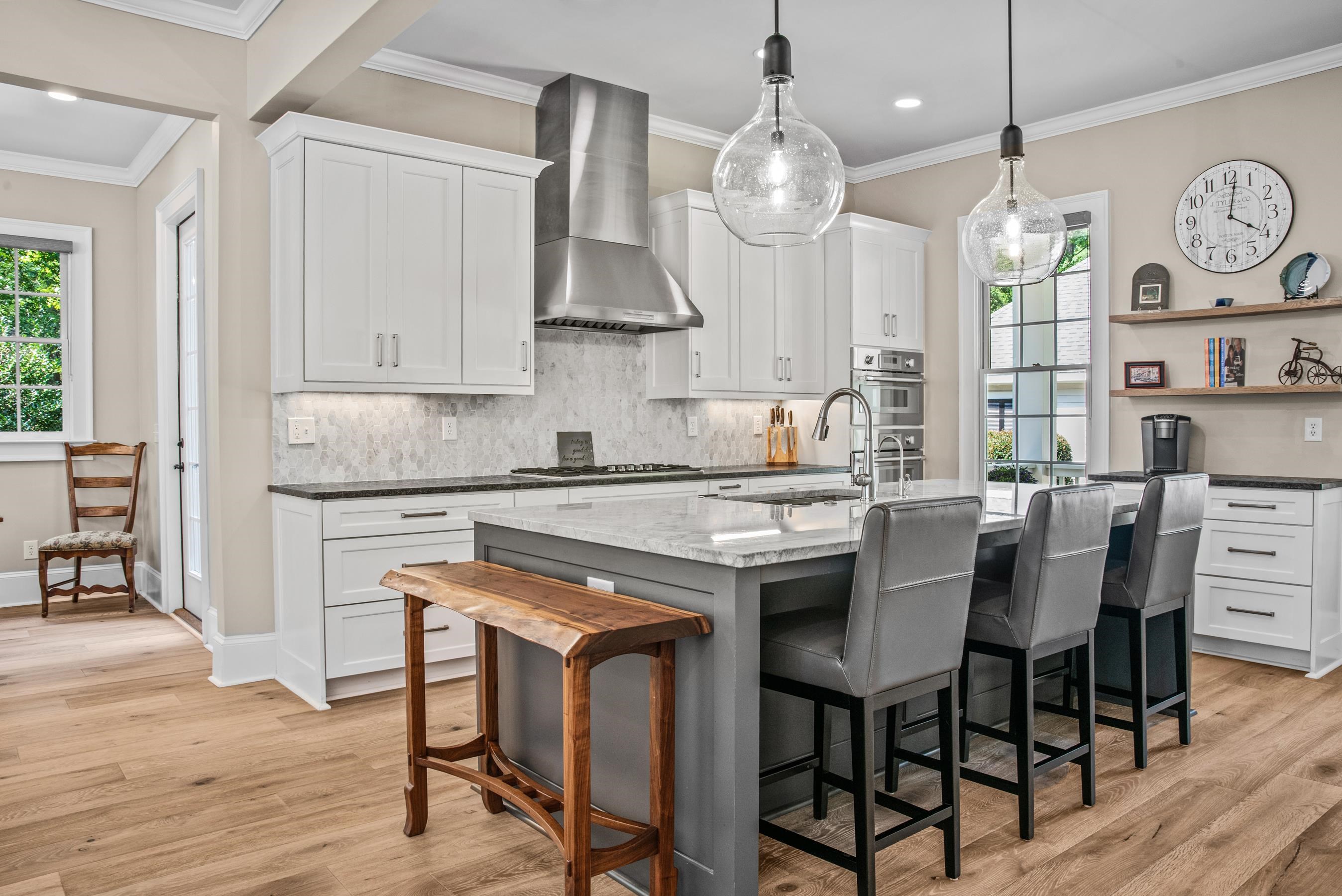 1210 MERCER TRAIL