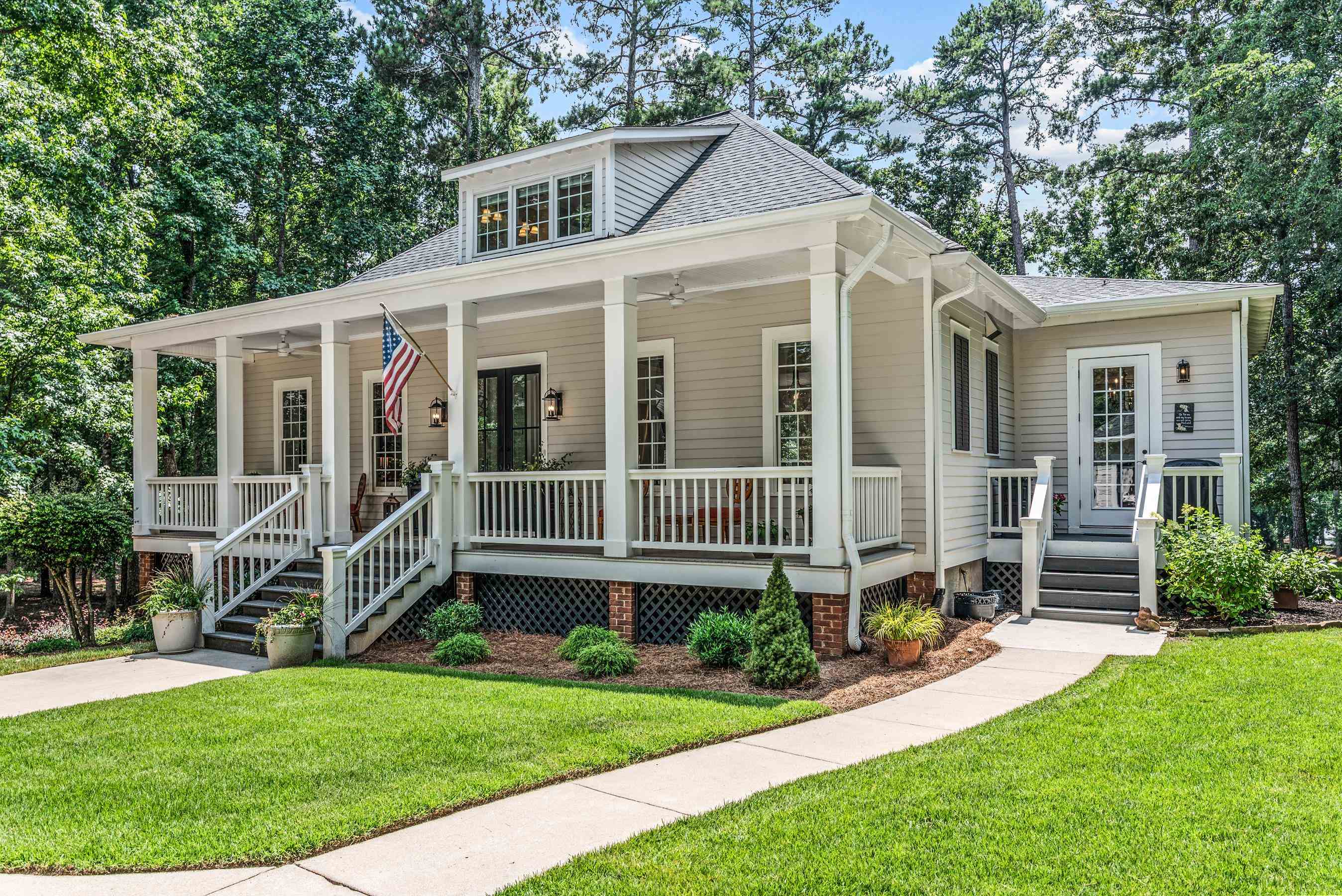 1210 MERCER TRAIL