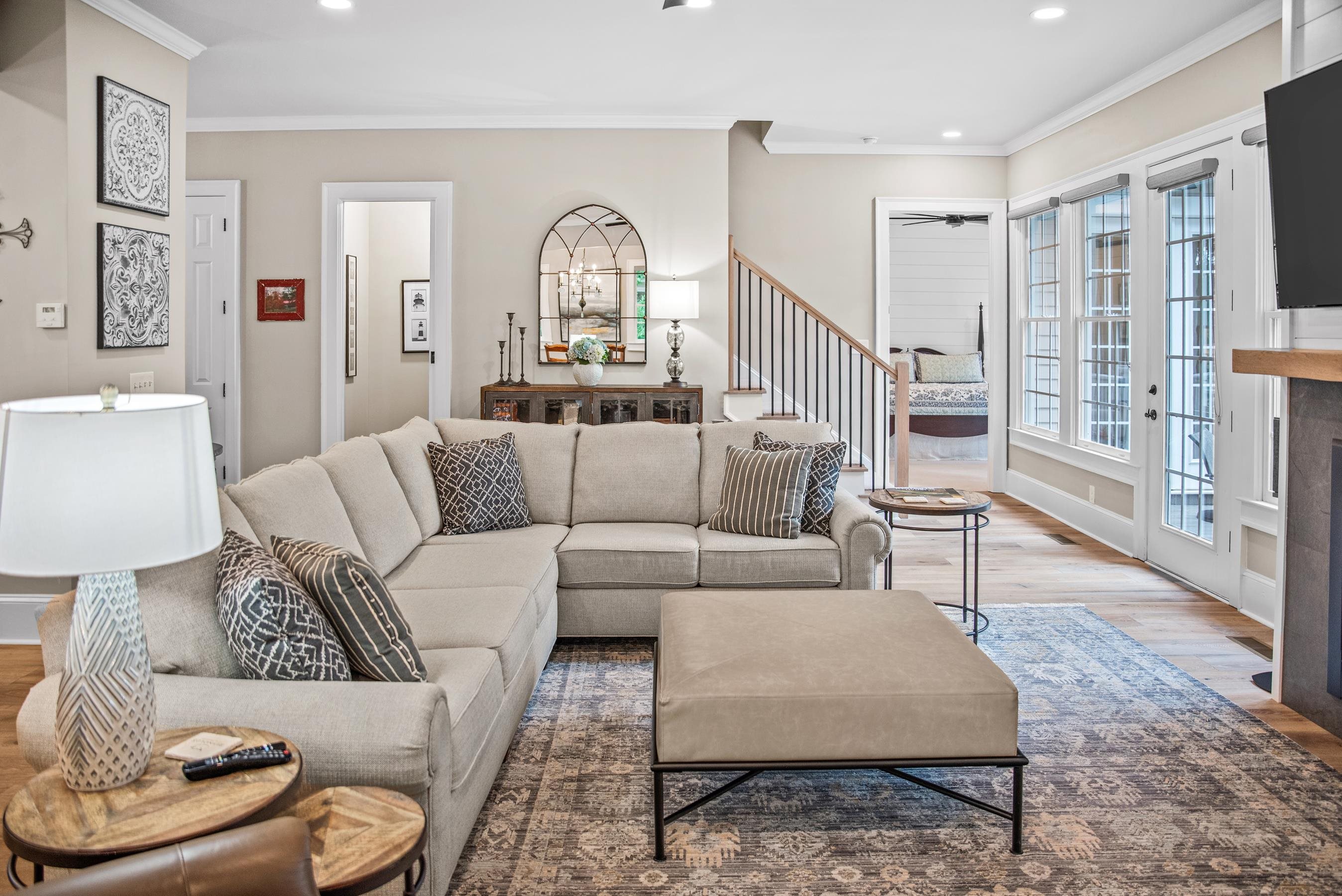 1210 MERCER TRAIL