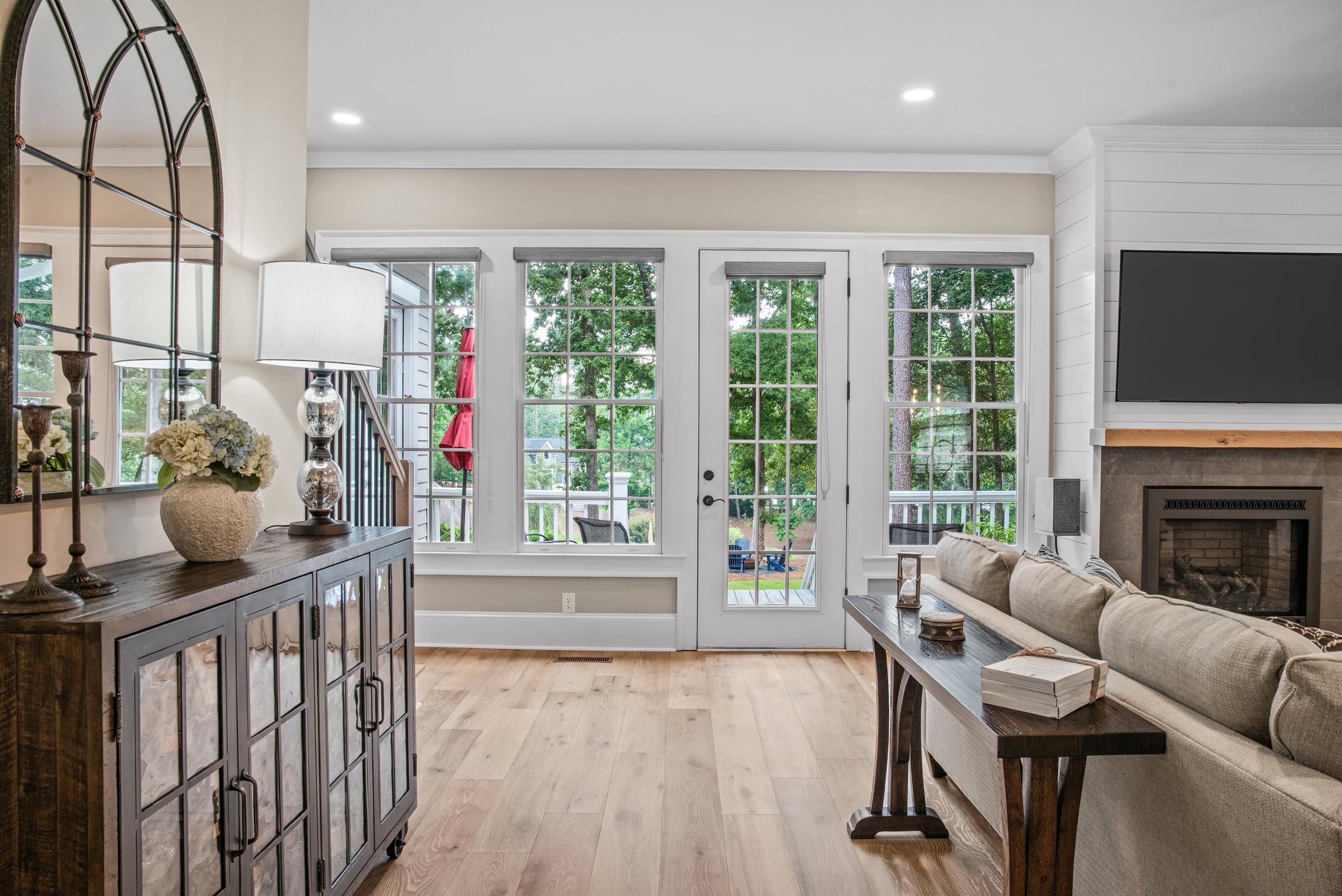 1210 MERCER TRAIL