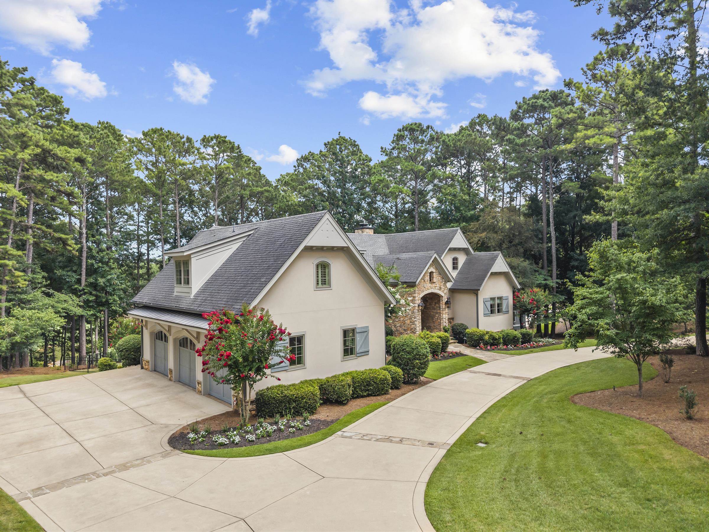 1021 REYNOLDS PARKWAY