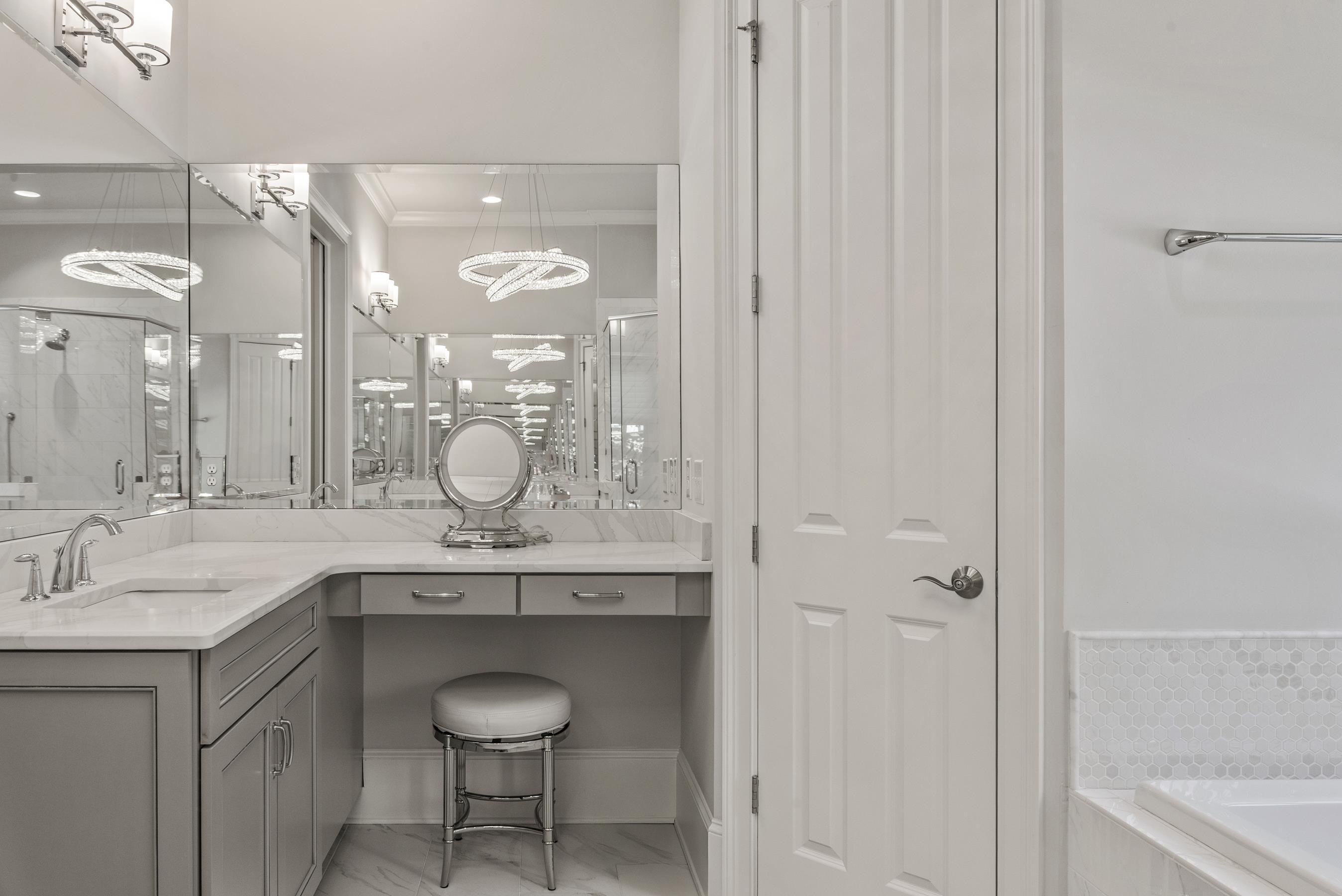 1081 ANGEL POND WEST