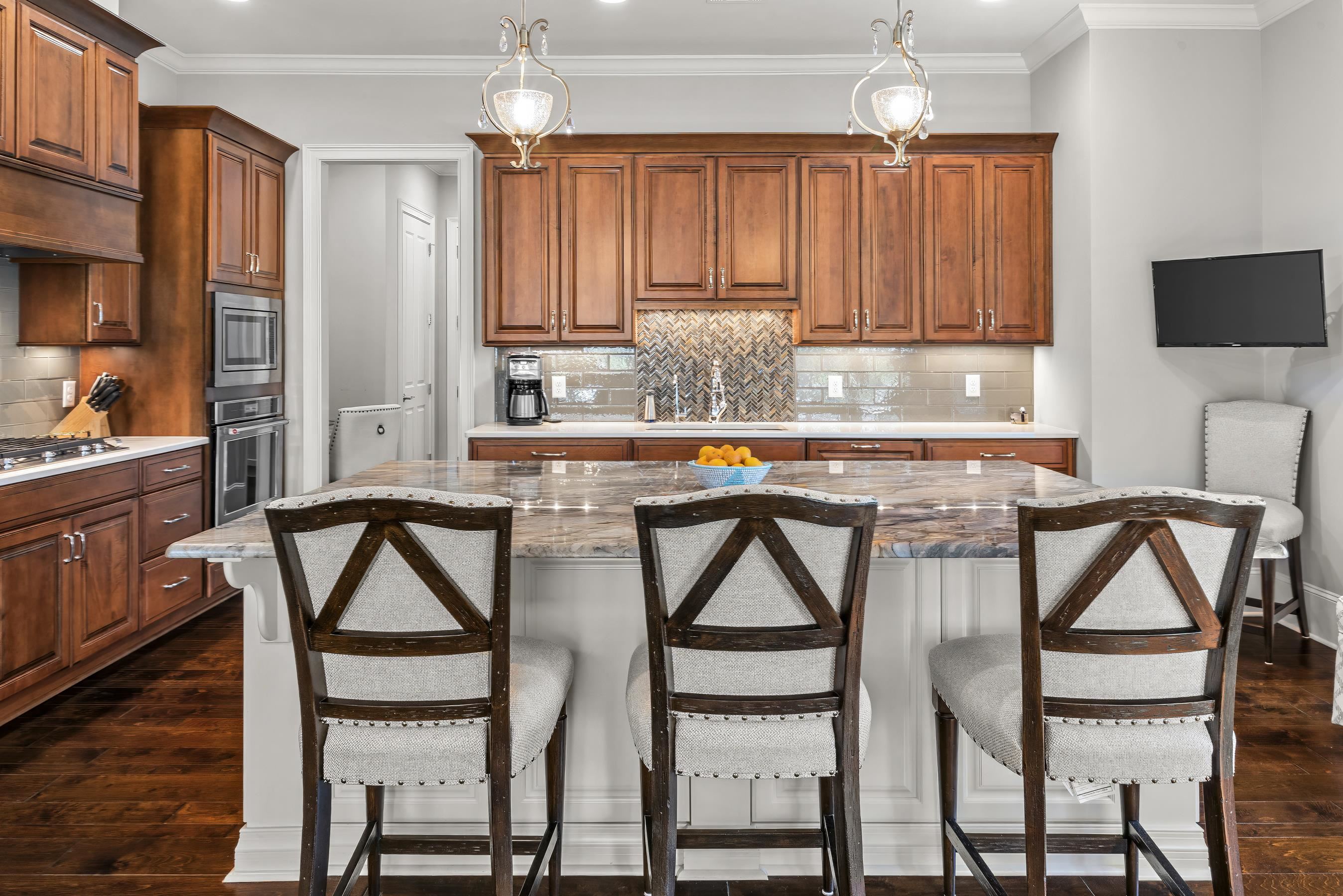 1081 ANGEL POND WEST