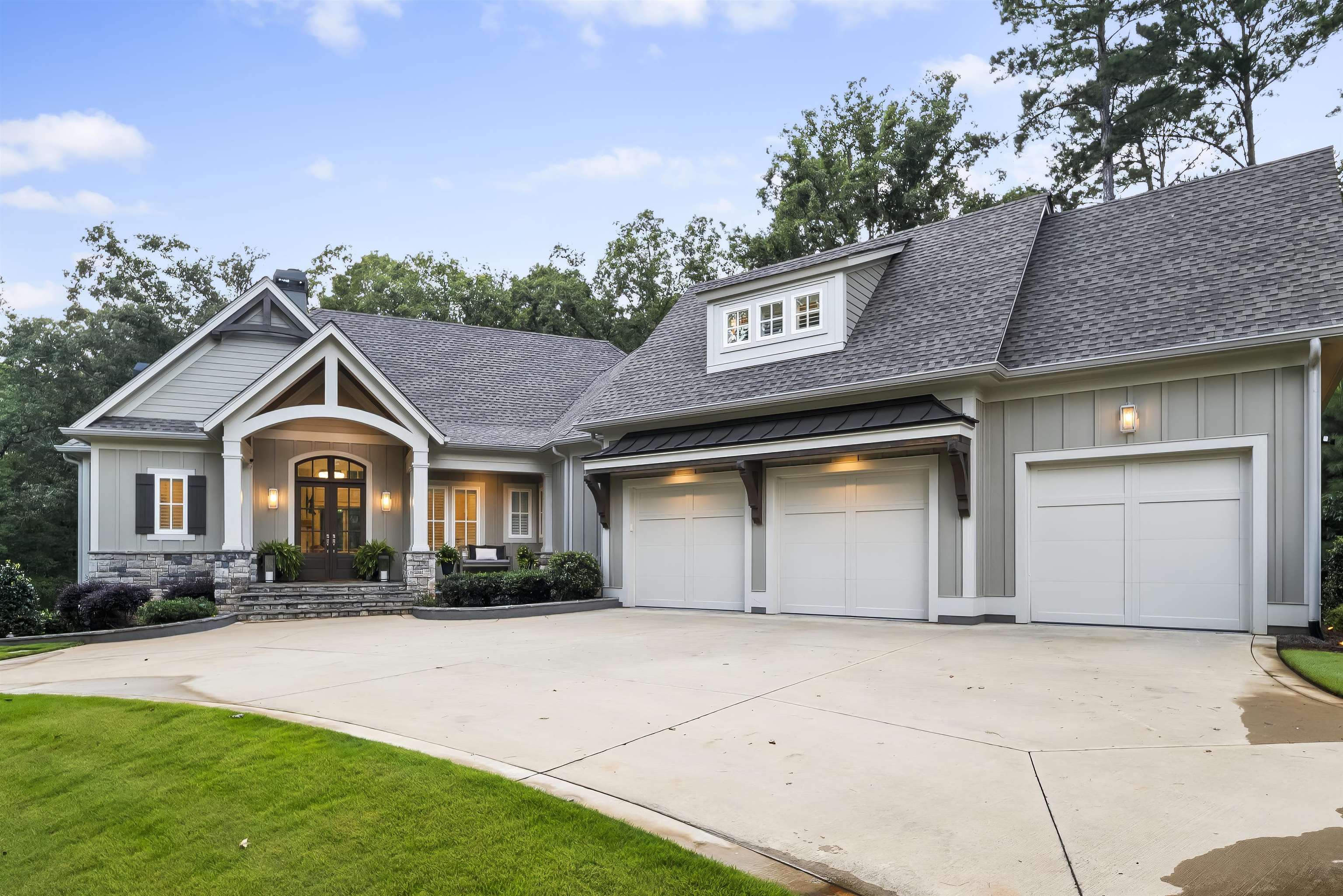 1091 JONES BLUFF COURT