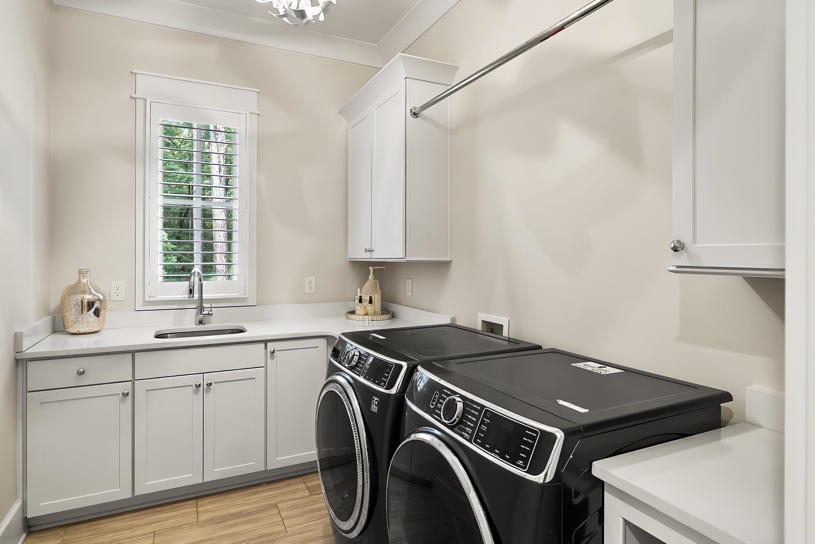 1091 JONES BLUFF COURT