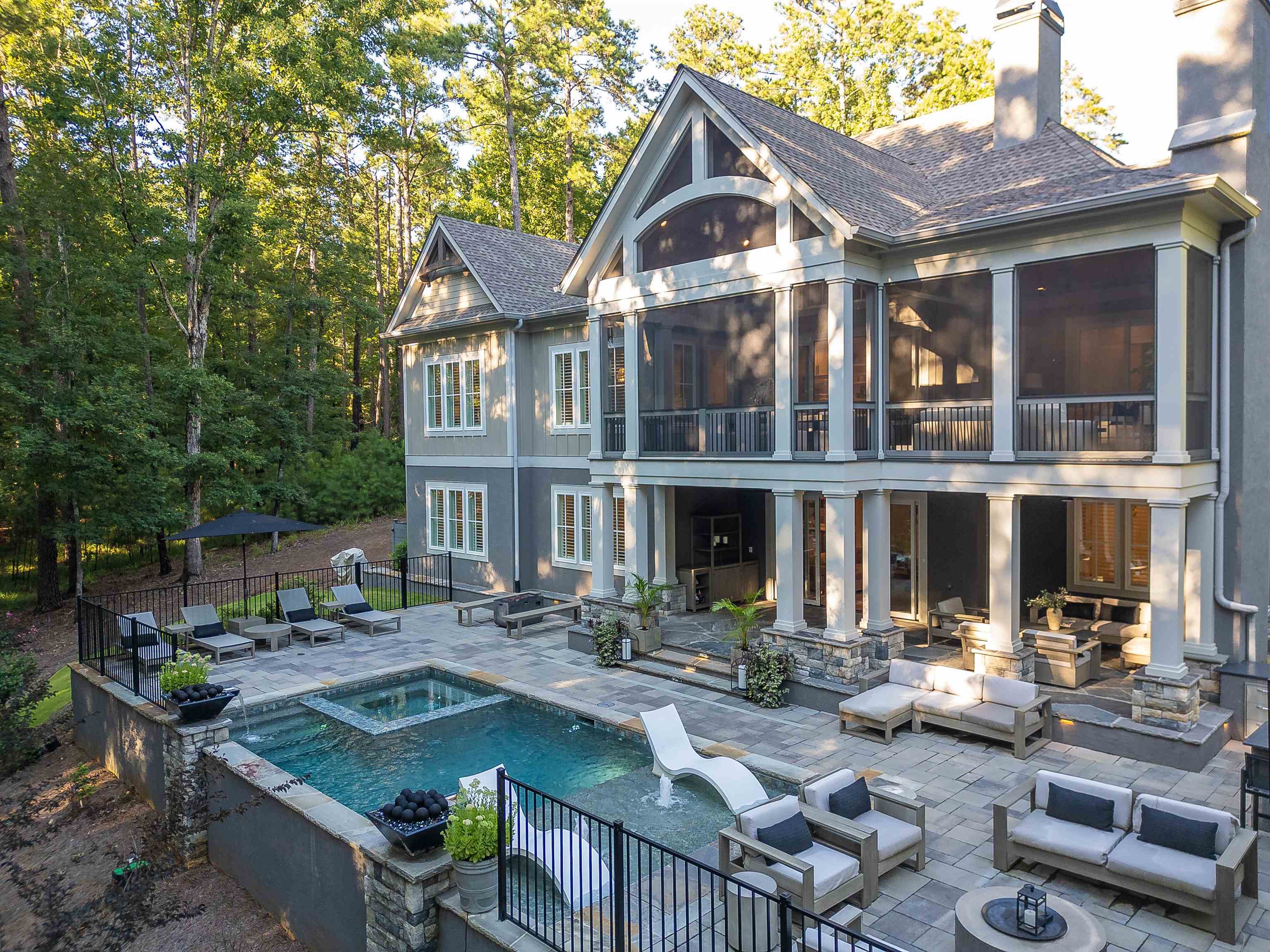 1091 JONES BLUFF COURT