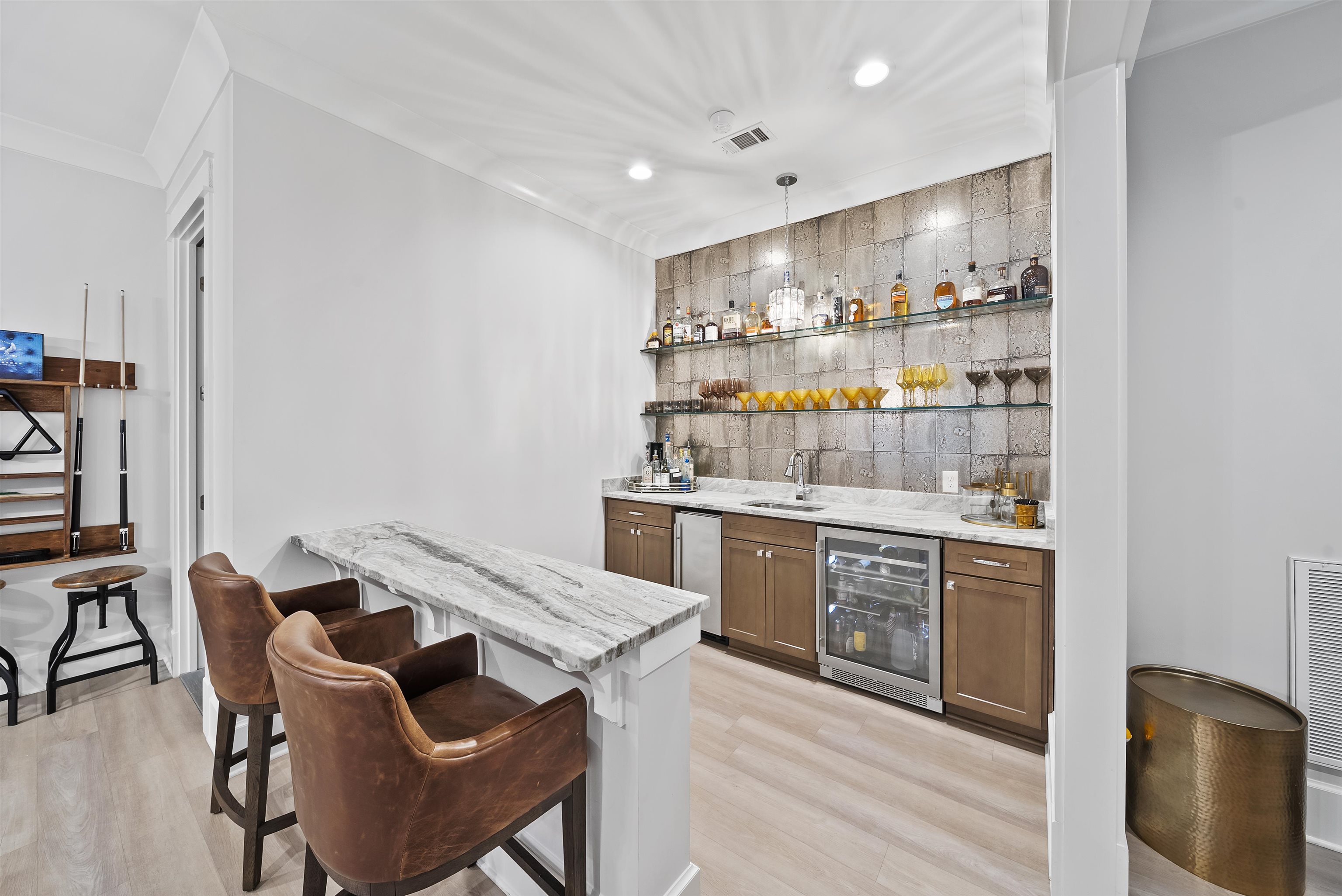 1091 JONES BLUFF COURT