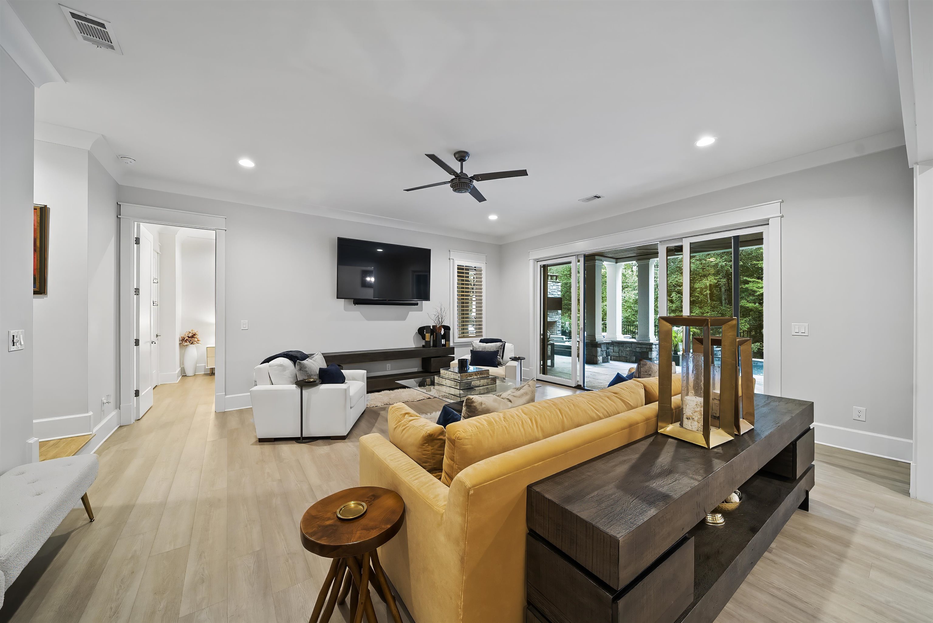 1091 JONES BLUFF COURT