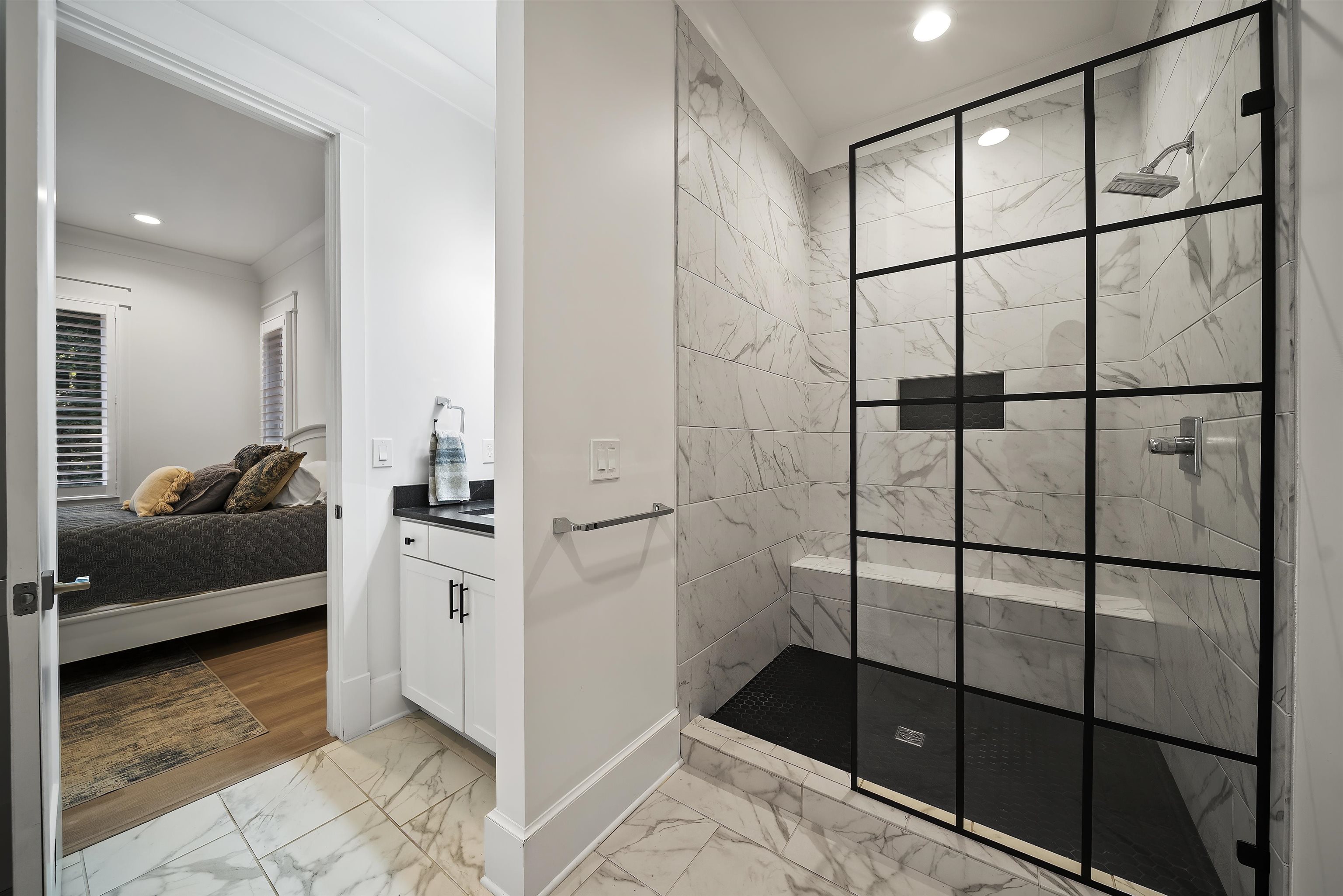 1091 JONES BLUFF COURT