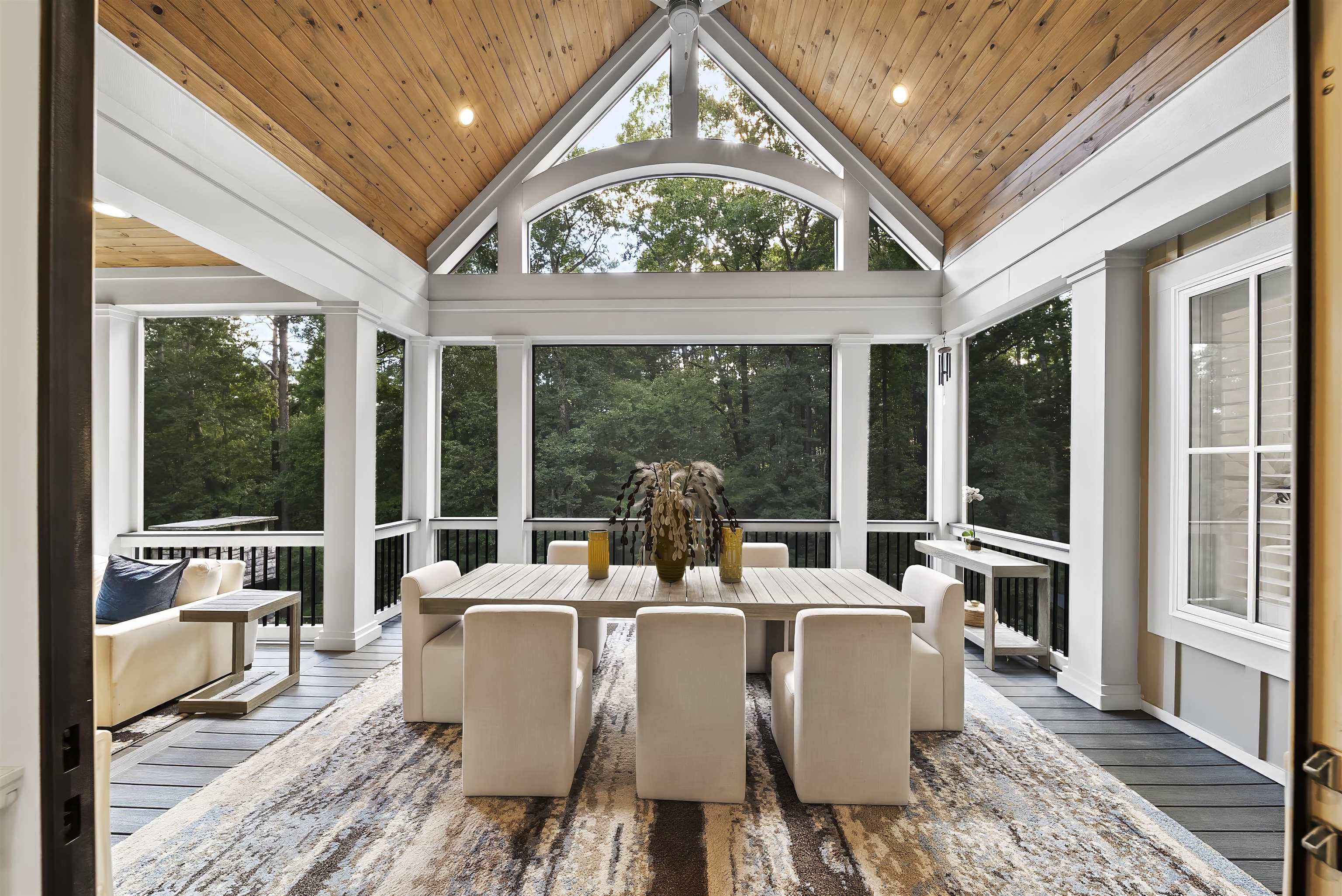 1091 JONES BLUFF COURT