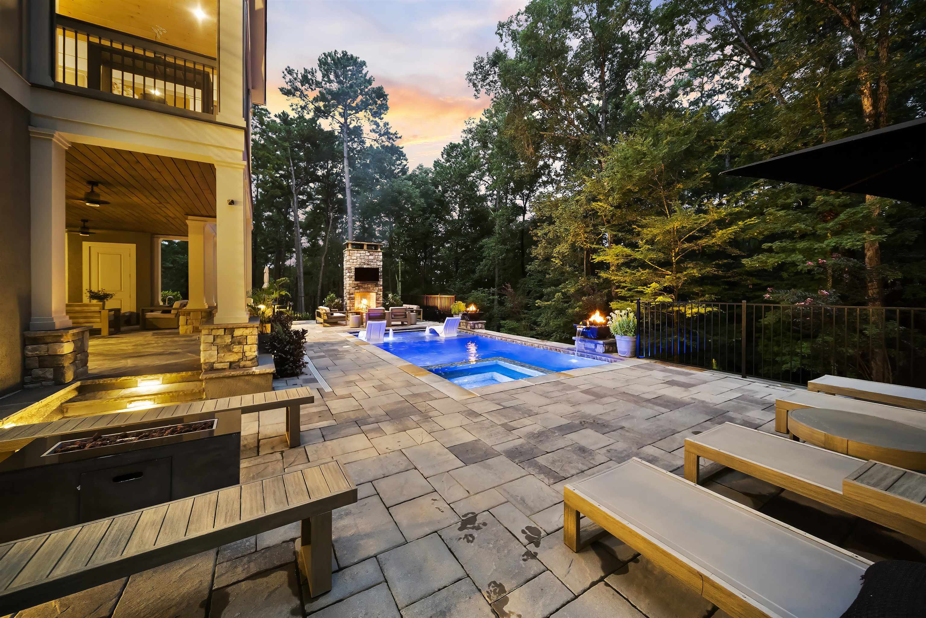 1091 JONES BLUFF COURT