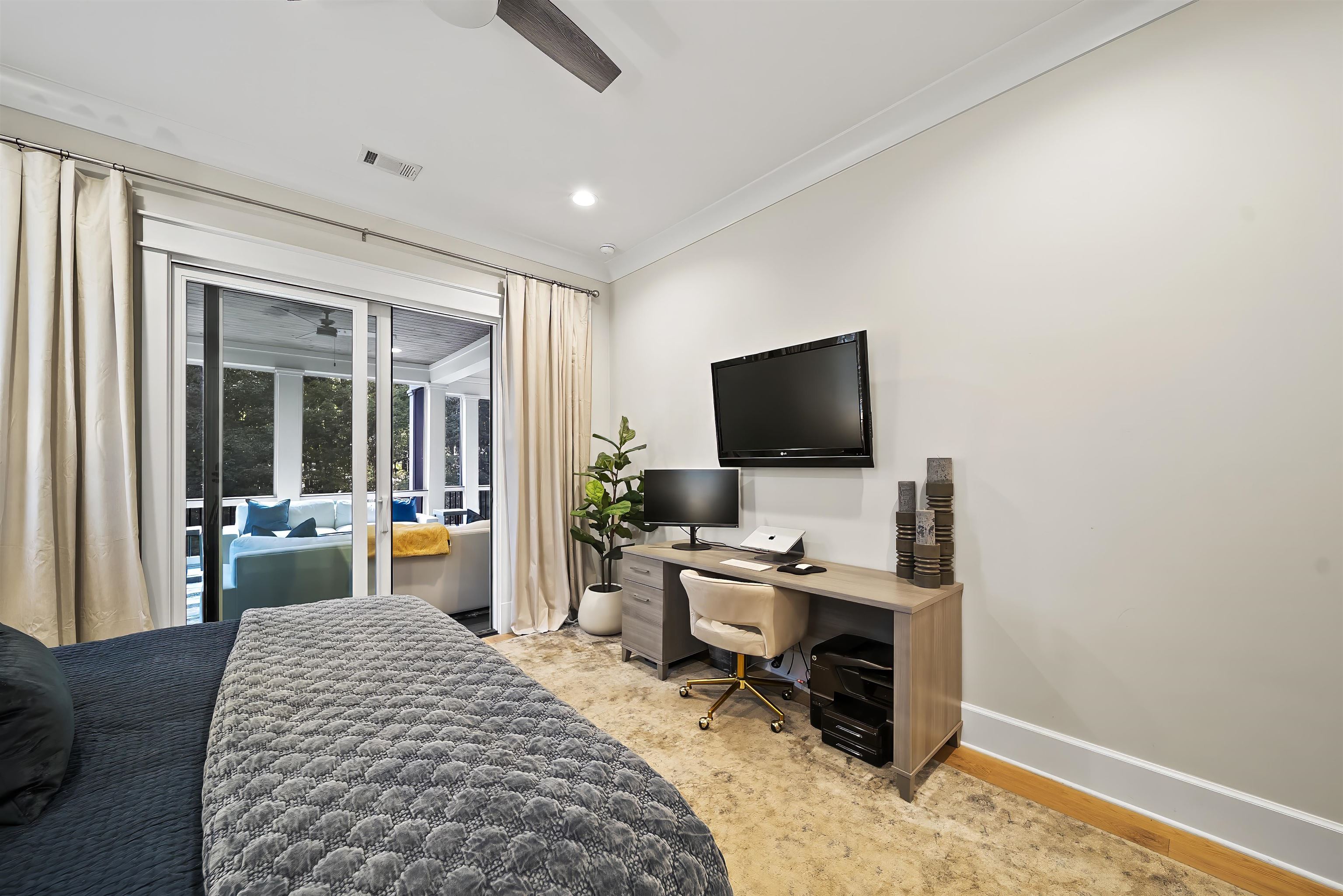 1091 JONES BLUFF COURT