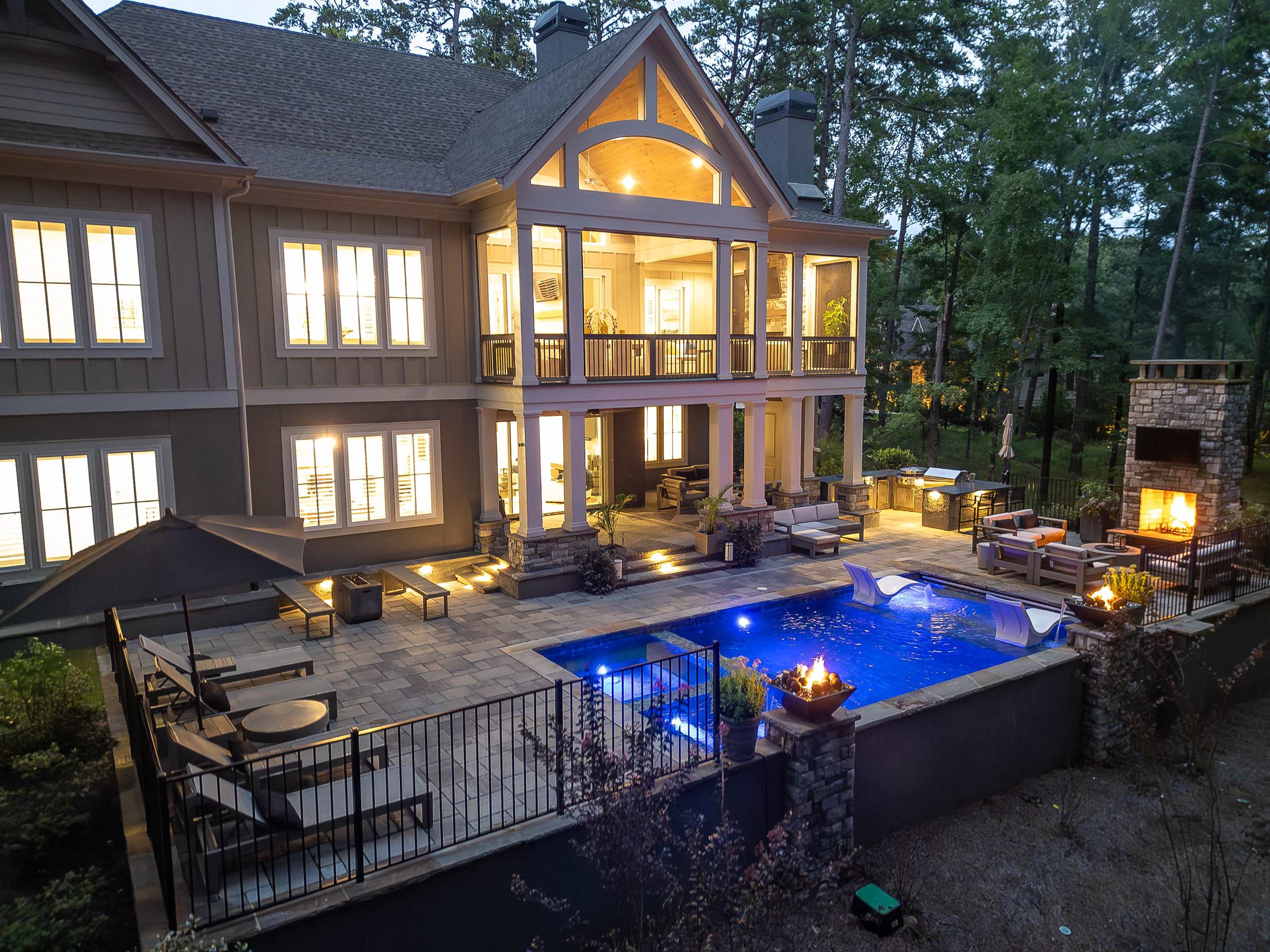 1091 JONES BLUFF COURT