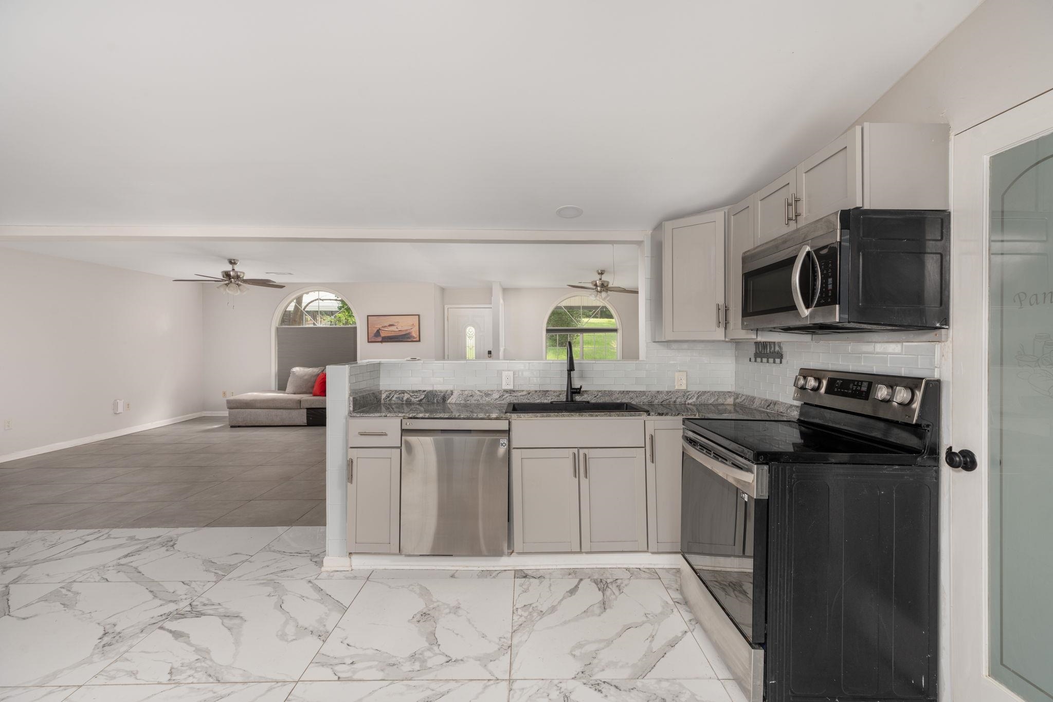 120 W DAYLIGHT DRIVE