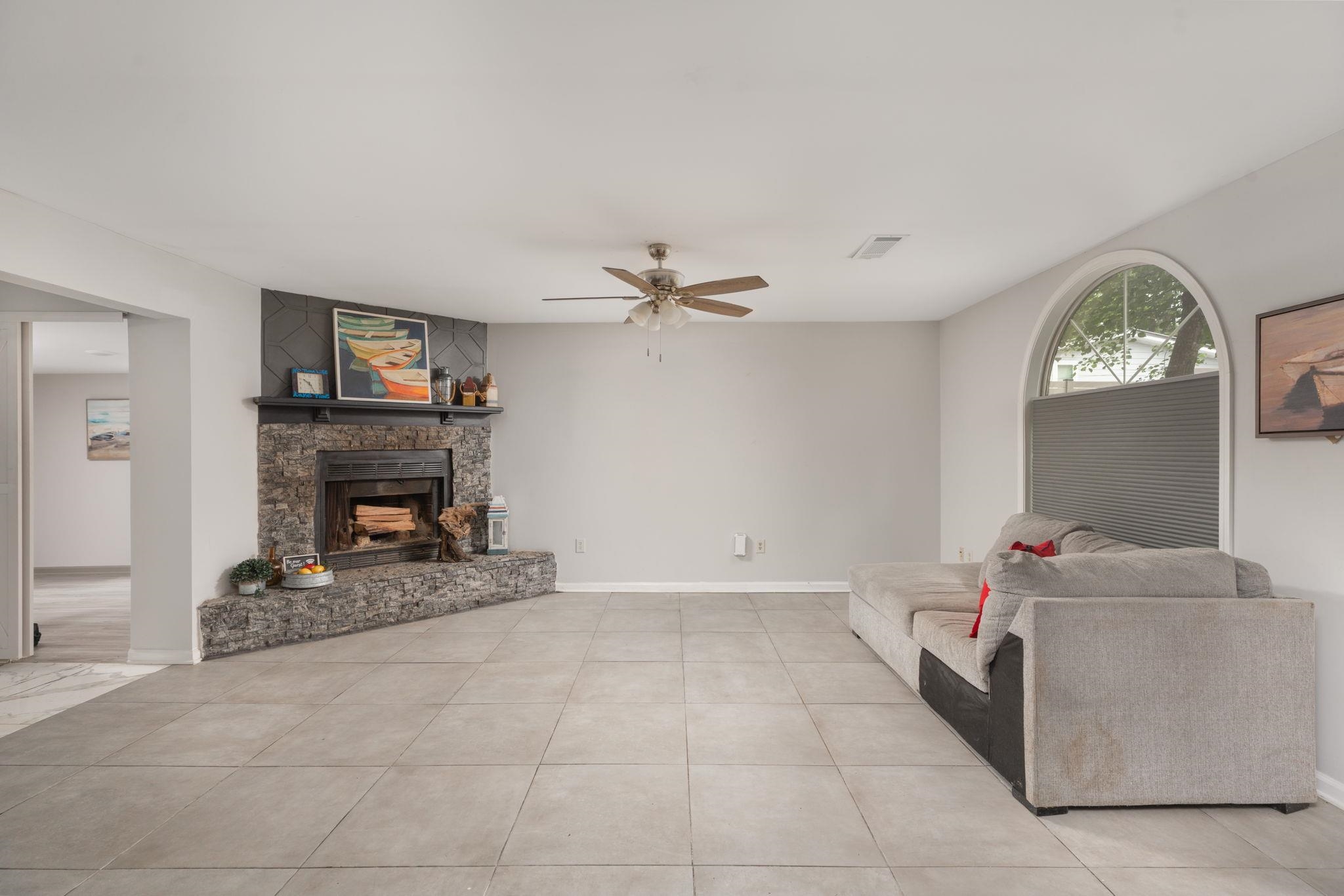 120 W DAYLIGHT DRIVE