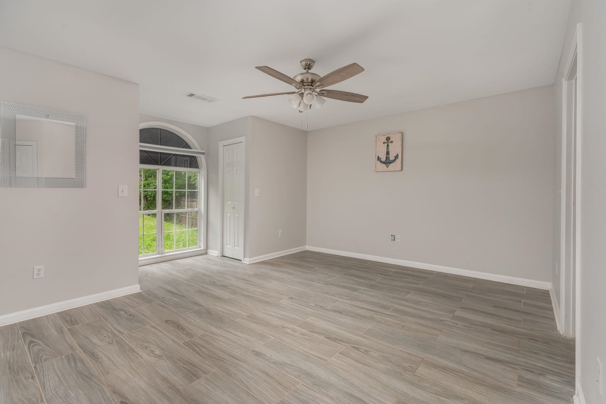 120 W DAYLIGHT DRIVE