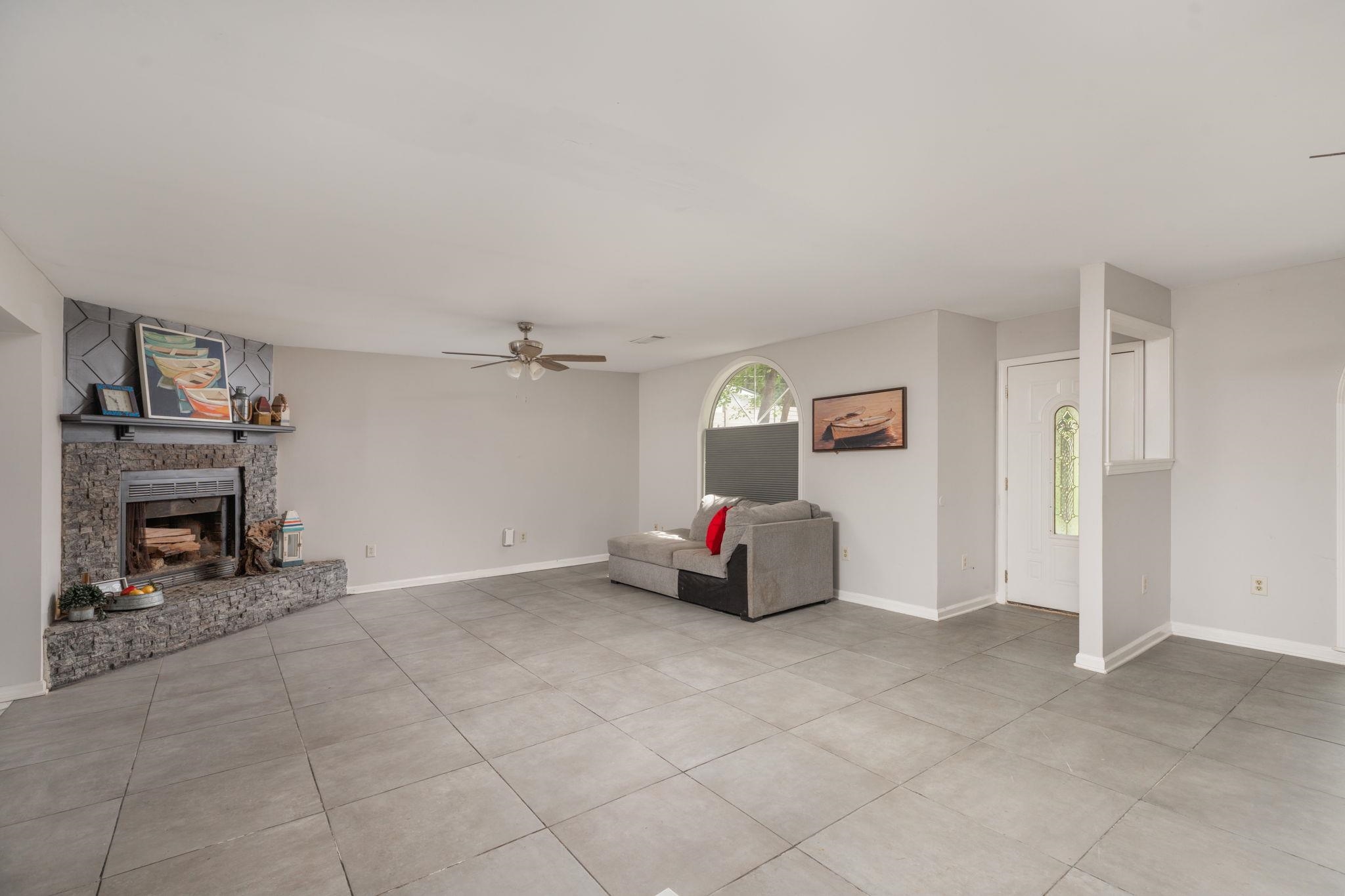 120 W DAYLIGHT DRIVE